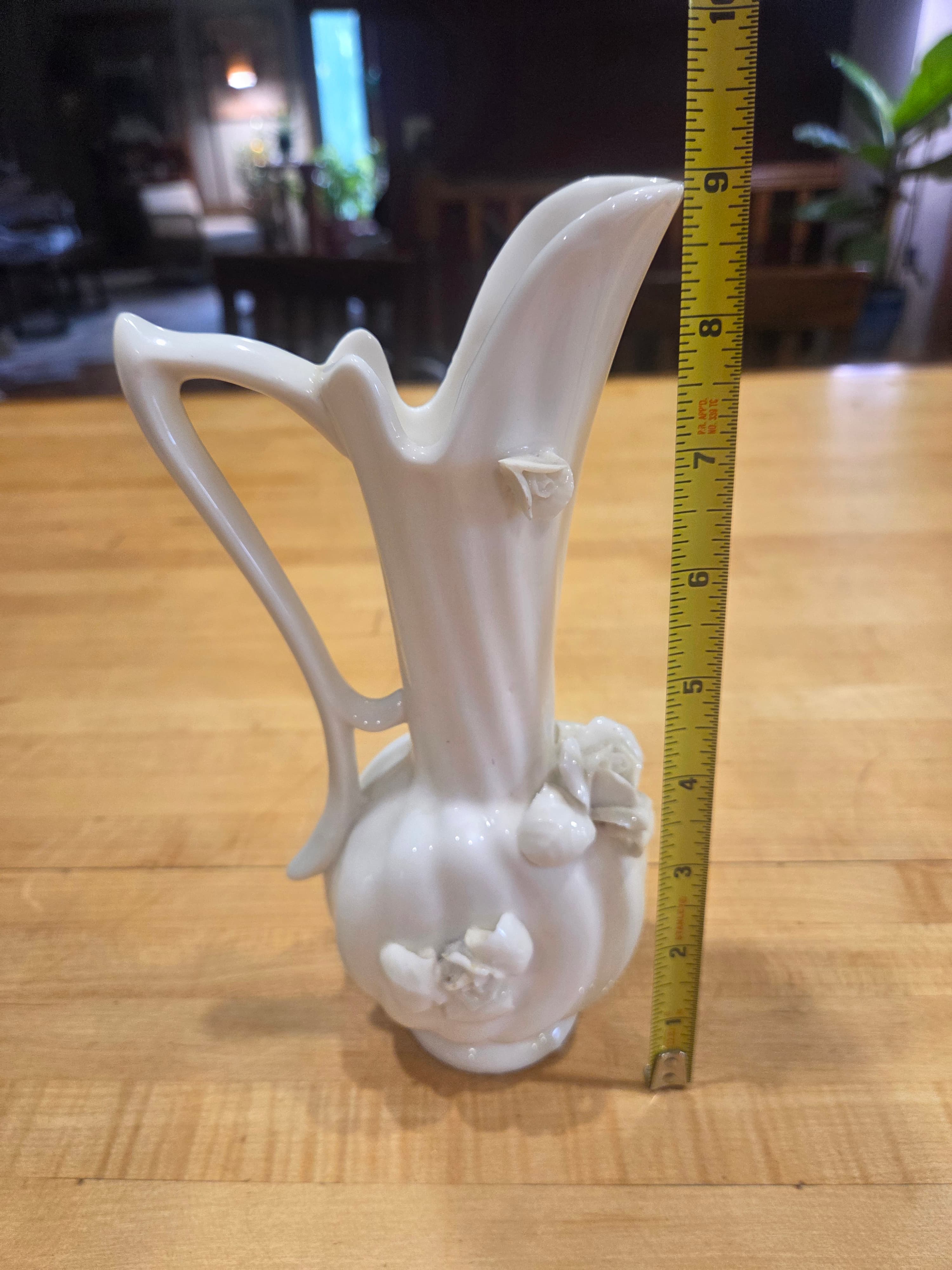 Vintage White Porcelain Ewer Vase With 3D Applied Roses - Thumbnail 7