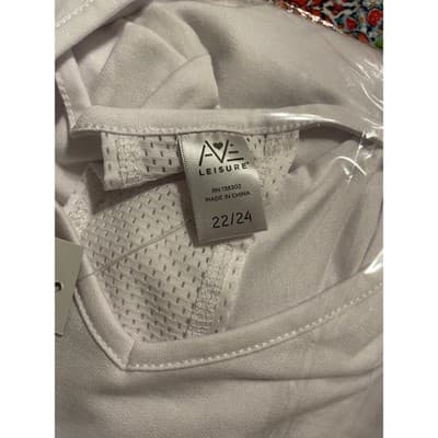 Avenue White Short Sleeve Active Top Women's Size Medium - Thumbnail 3