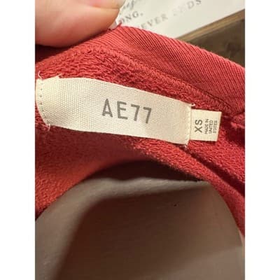 AE77 American Eagle Red Raglan Sleeve Crewneck Sweatshirt Womens XS Made in USA - Thumbnail 2