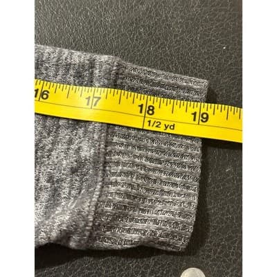 Abercrombie Fitch Heathered Gray Long Sleeve Cropped Knit Top Women's XS - Thumbnail 5