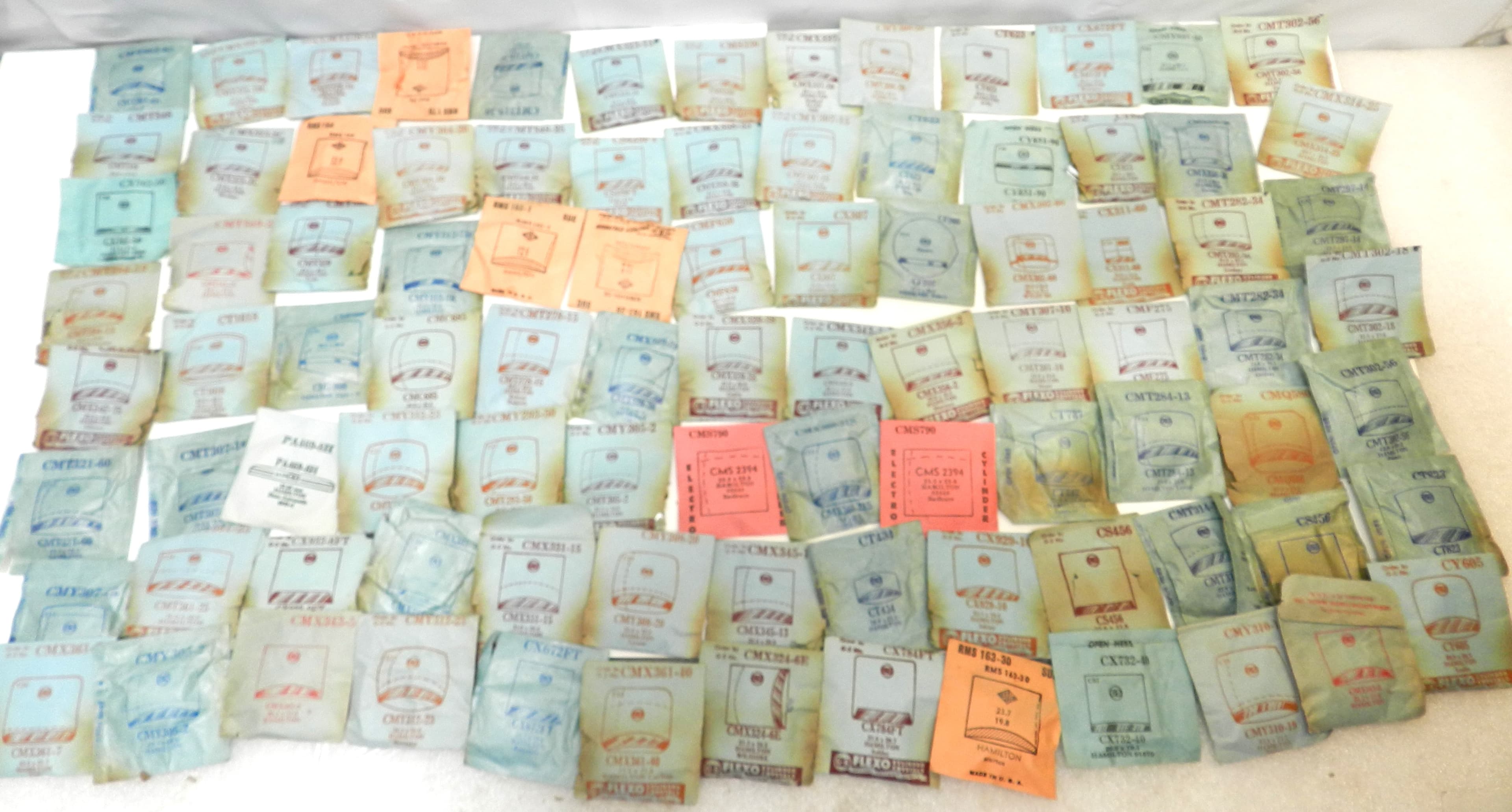 90 Vintage New Old Stock Watchmakers Mens Hamilton Crystal Watch Face Lot (O40J)