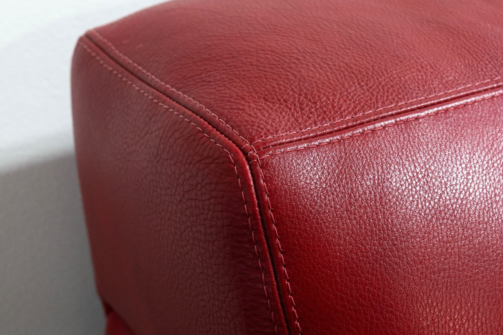 Contemporary Post Modern American Leather Red Tuscany Chair - Thumbnail 5