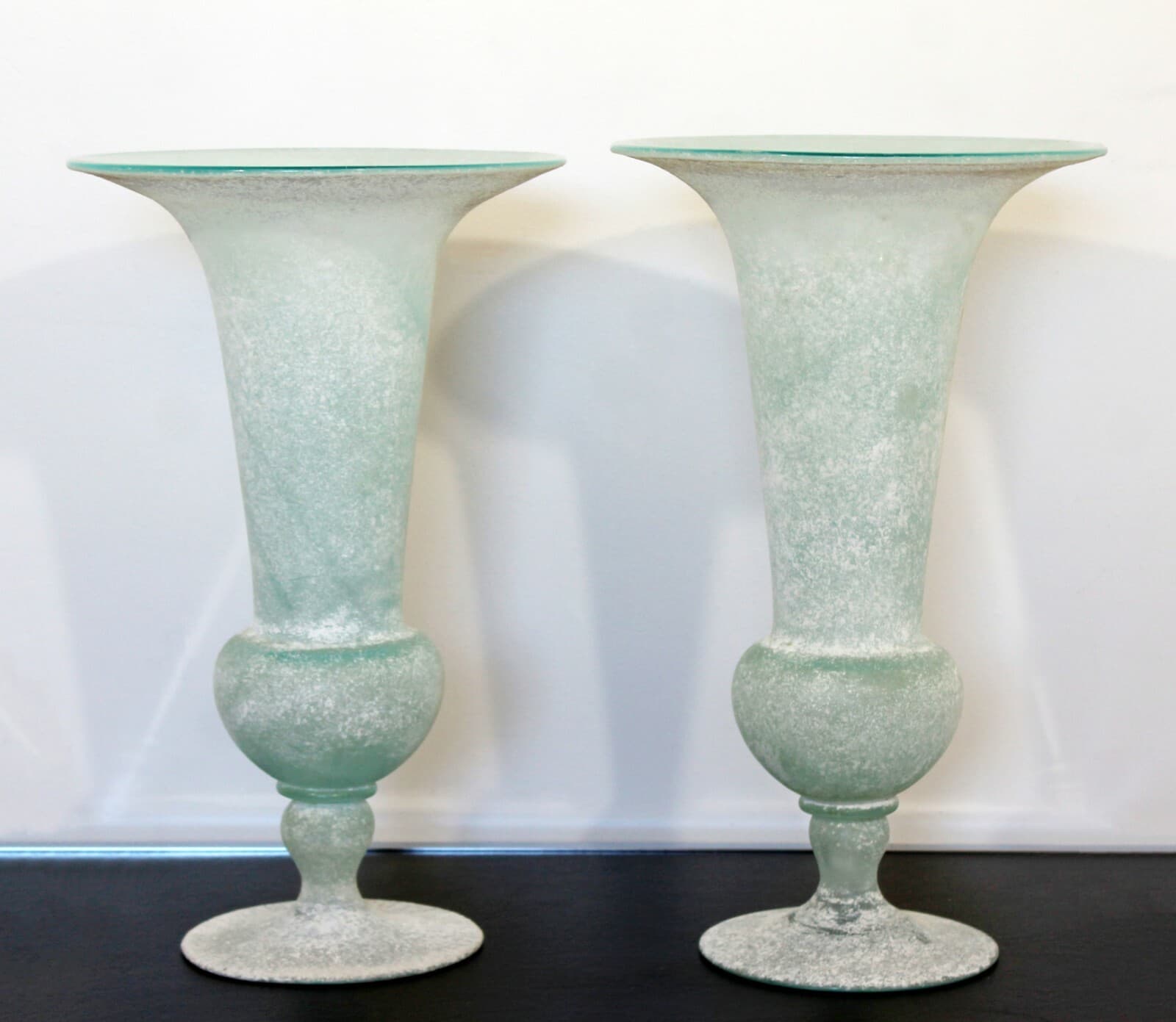 Mid Century Modern Pair of Seguso Vetri D'Arte Glass Vases Vessels Italy Signed - Thumbnail 2