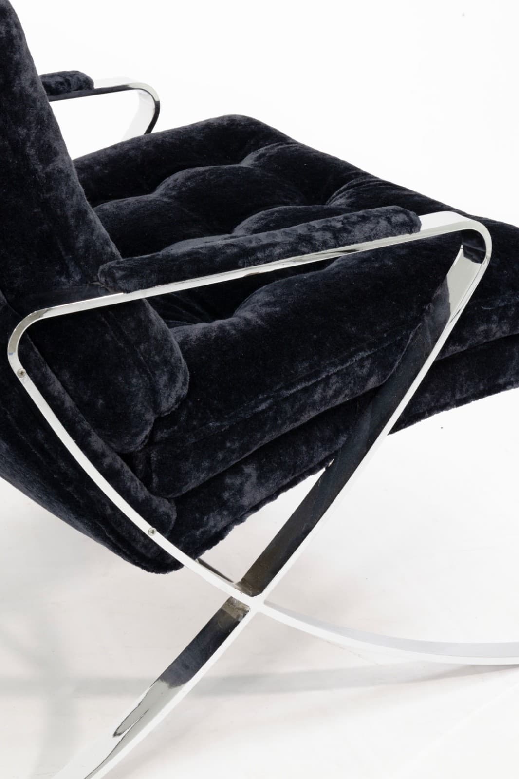 1970s Bernhardt Flair Flat Bar Chrome And Crushed Velvet Armchair - Thumbnail 4