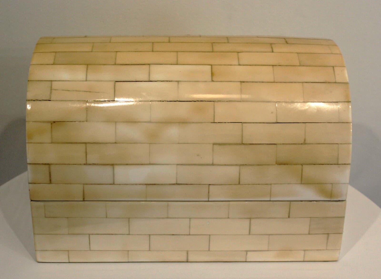 Tessellated Bone Large Box By Robert Marcius - Thumbnail 2