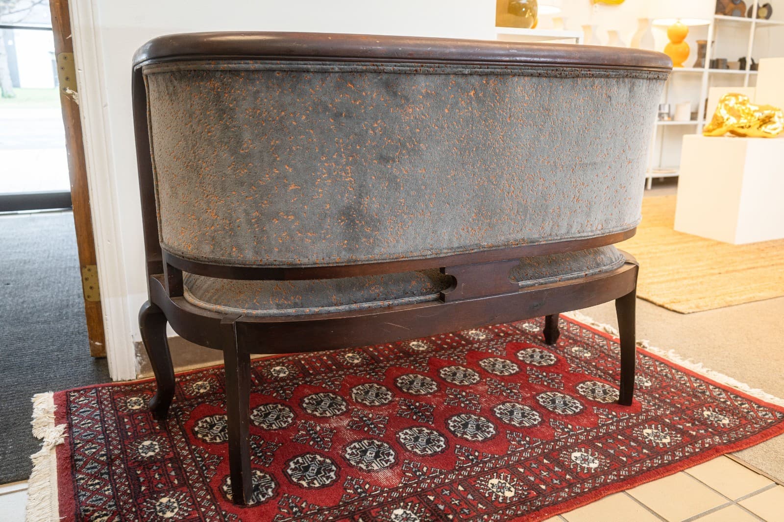 Vintage Curved Mahogany and Crushed Velvet Settee Bench - Thumbnail 7