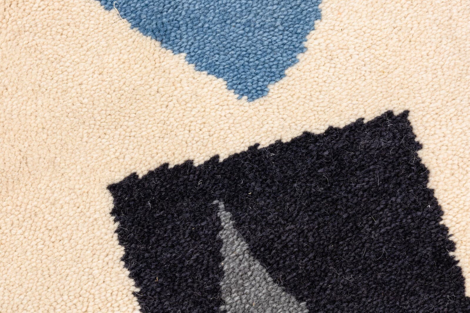 Pablo Picasso Harlequin & Woman Modern Wool Rug Carpet Tapestry 132/500 by Desso - Thumbnail 5