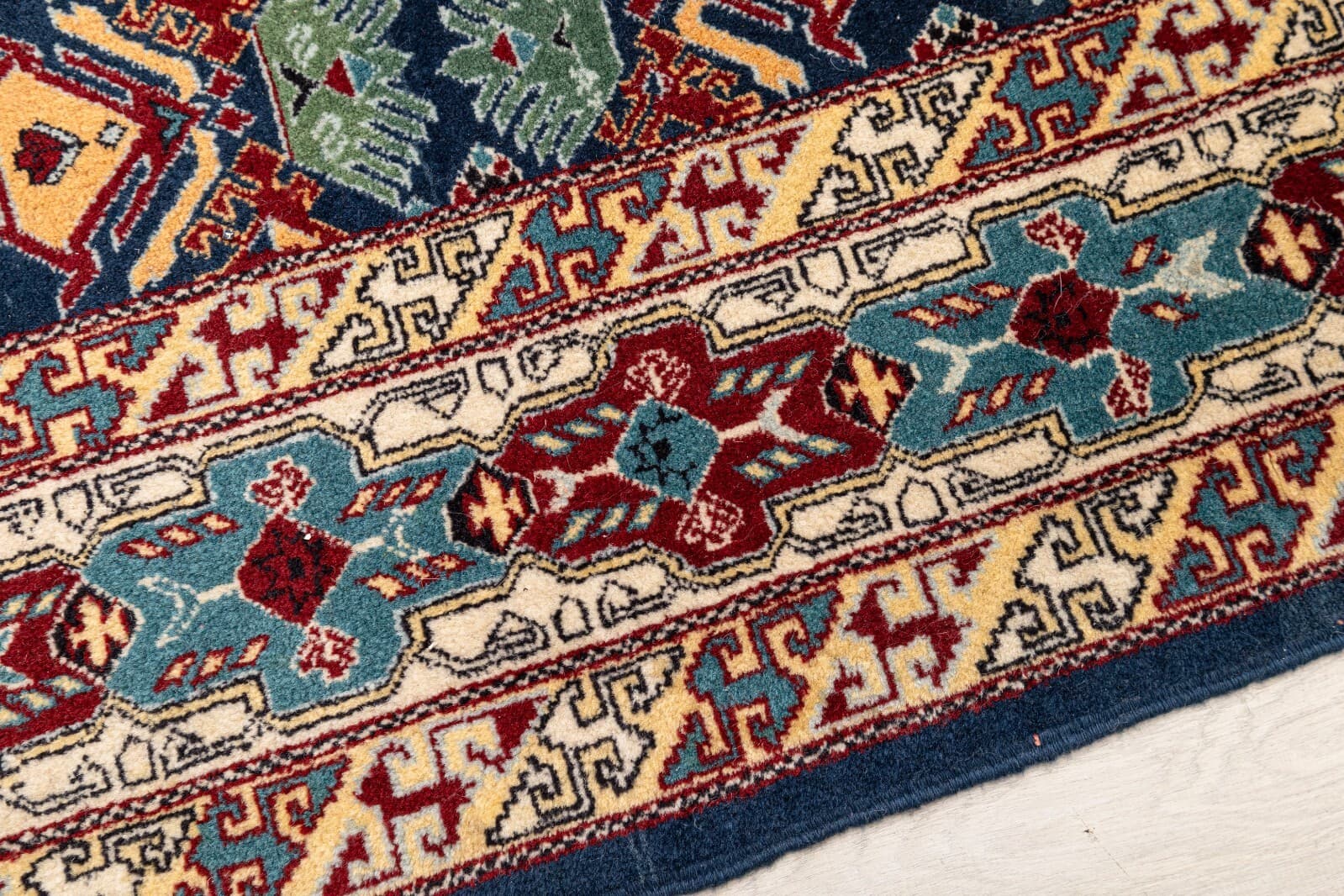 Handwoven Azerbaijani Red, Green, and Blue Area Rug Azerbaijan Stitched 6' x 4' - Thumbnail 4