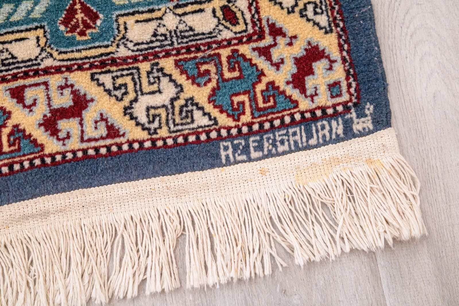 Handwoven Azerbaijani Red, Green, and Blue Area Rug Azerbaijan Stitched 6' x 4' - Thumbnail 6