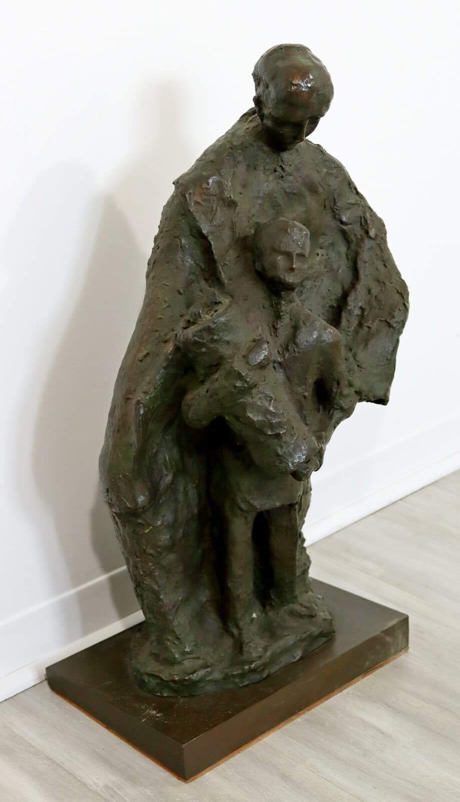 Mid Century Modern Father with Son Holding the Torah Bronze Sculpture - Thumbnail 5