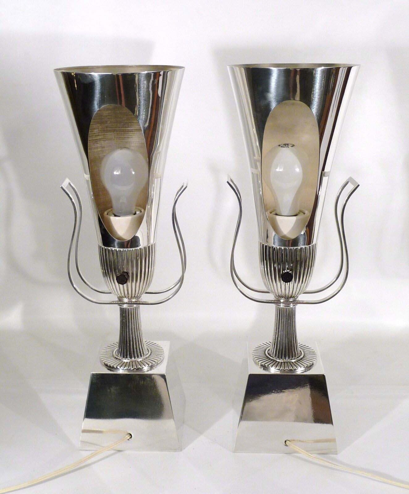 Mid Century Pair of Tommi Parzinger Lightolier Silver Plated Torchiere Lamps - Thumbnail 6