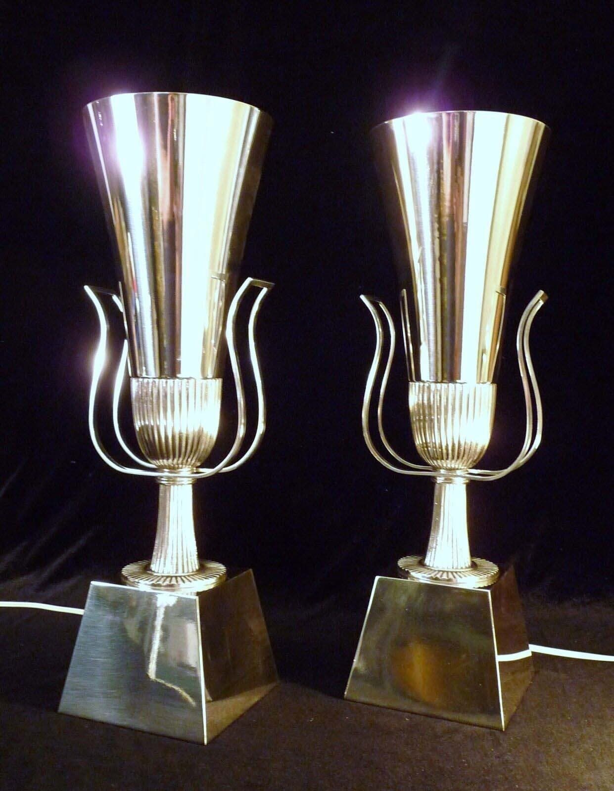 Mid Century Pair of Tommi Parzinger Lightolier Silver Plated Torchiere Lamps - Thumbnail 10