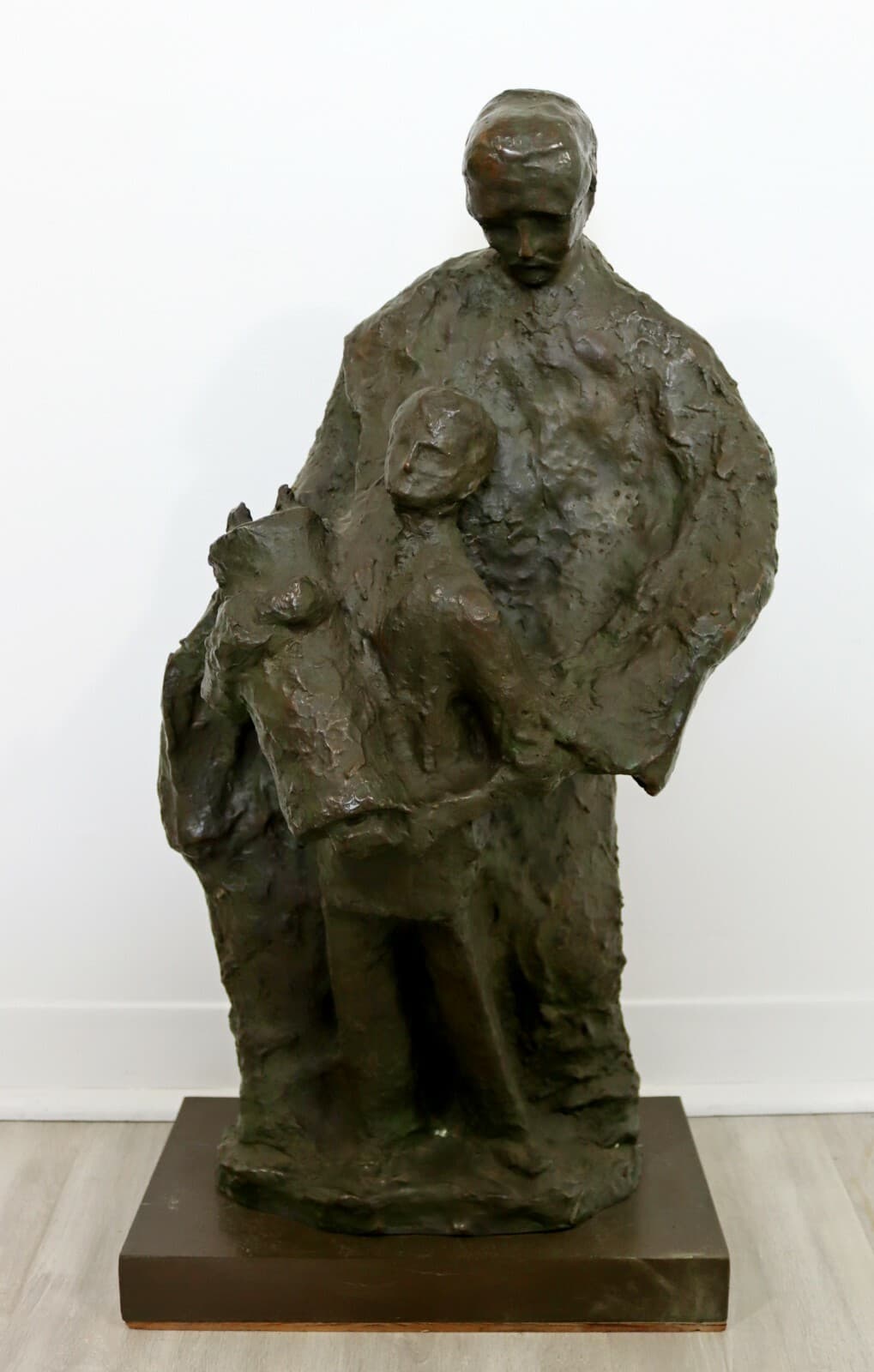 Mid Century Modern Father with Son Holding the Torah Bronze Sculpture - Thumbnail 2