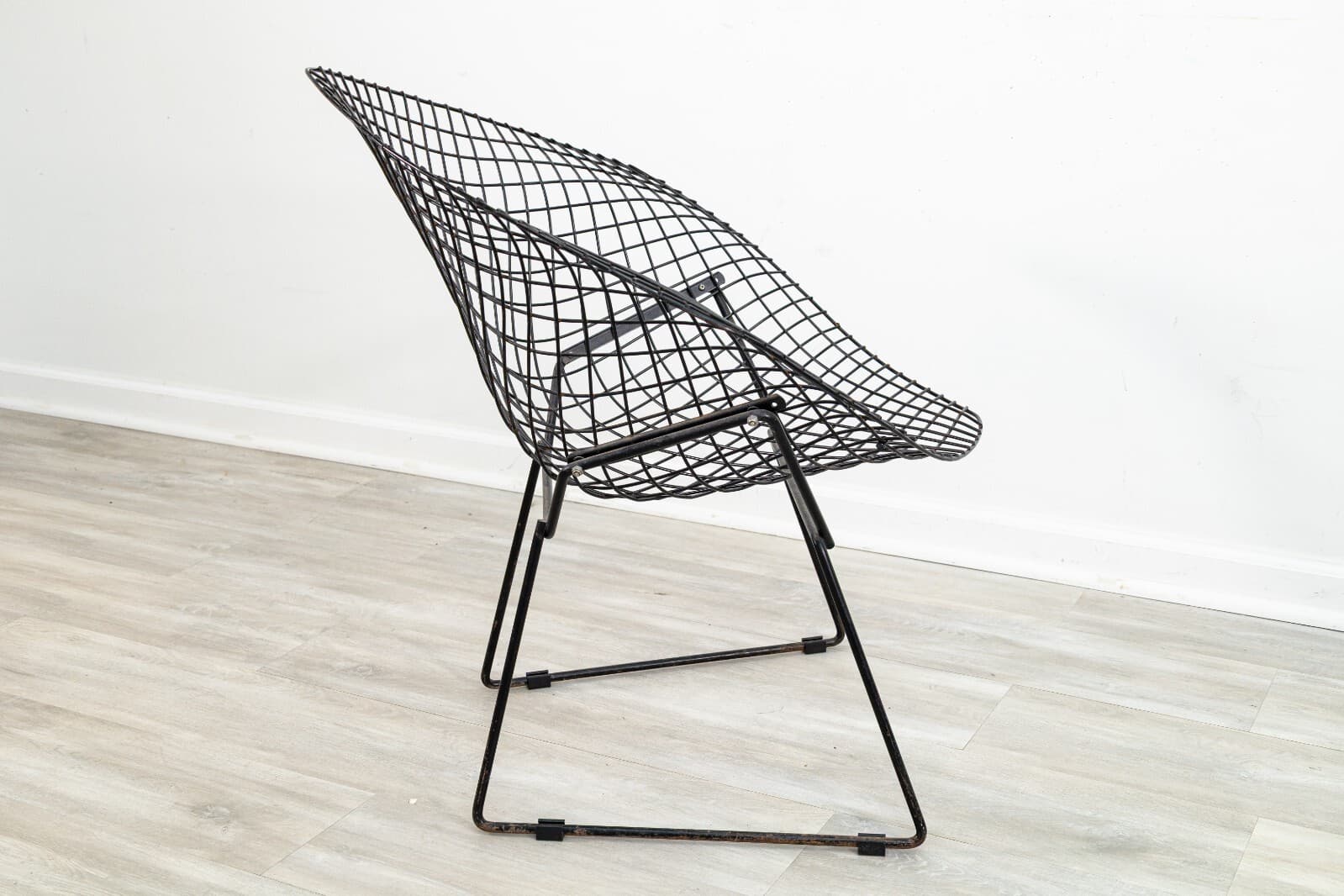 Harry Bertoia for Knoll Diamond Black Wireframe Accent Chair Mid Century Modern - Thumbnail 3