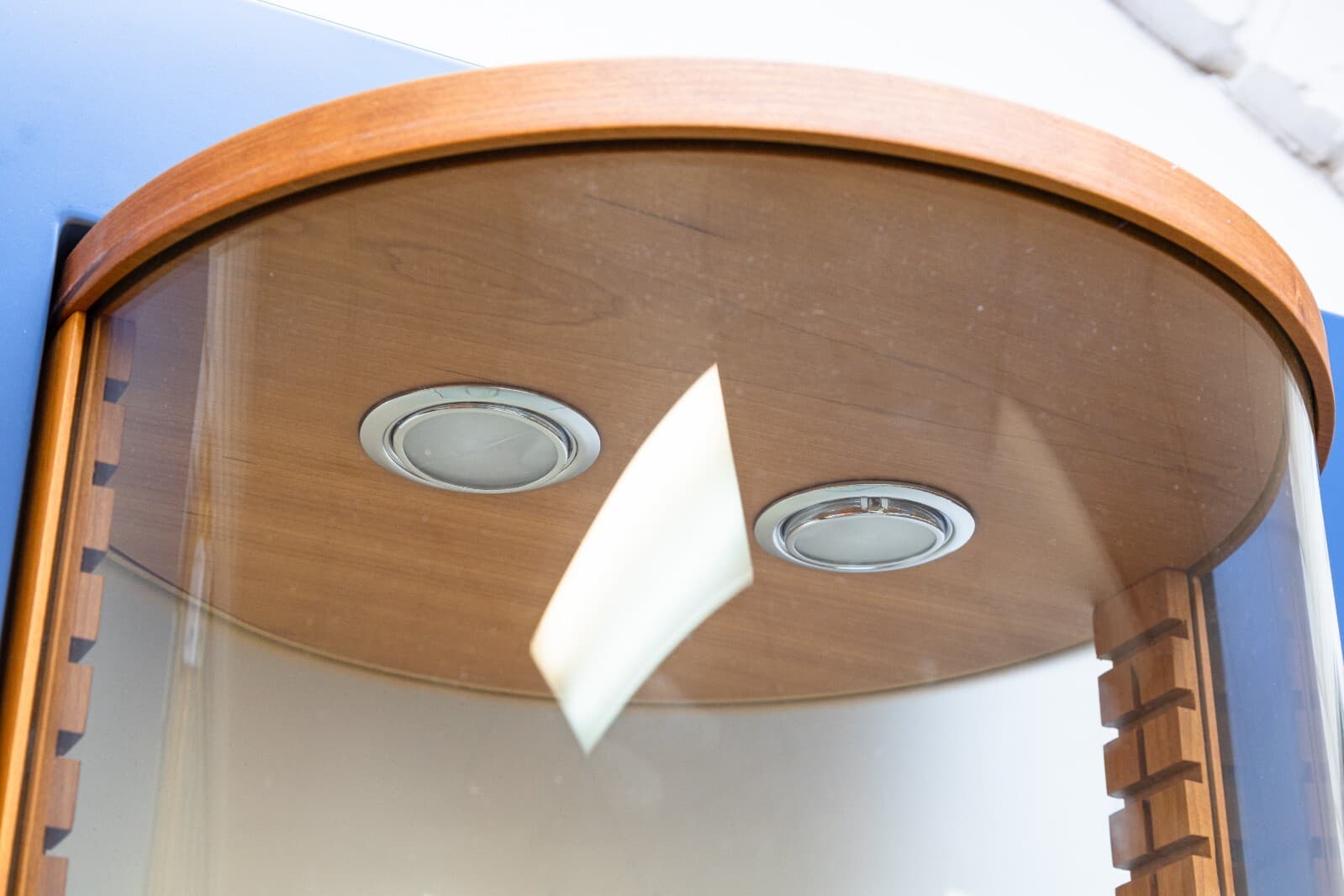 Christian Robert Contemporary Italian Illuminated Round Glass Shelving Wall Unit - Thumbnail 5