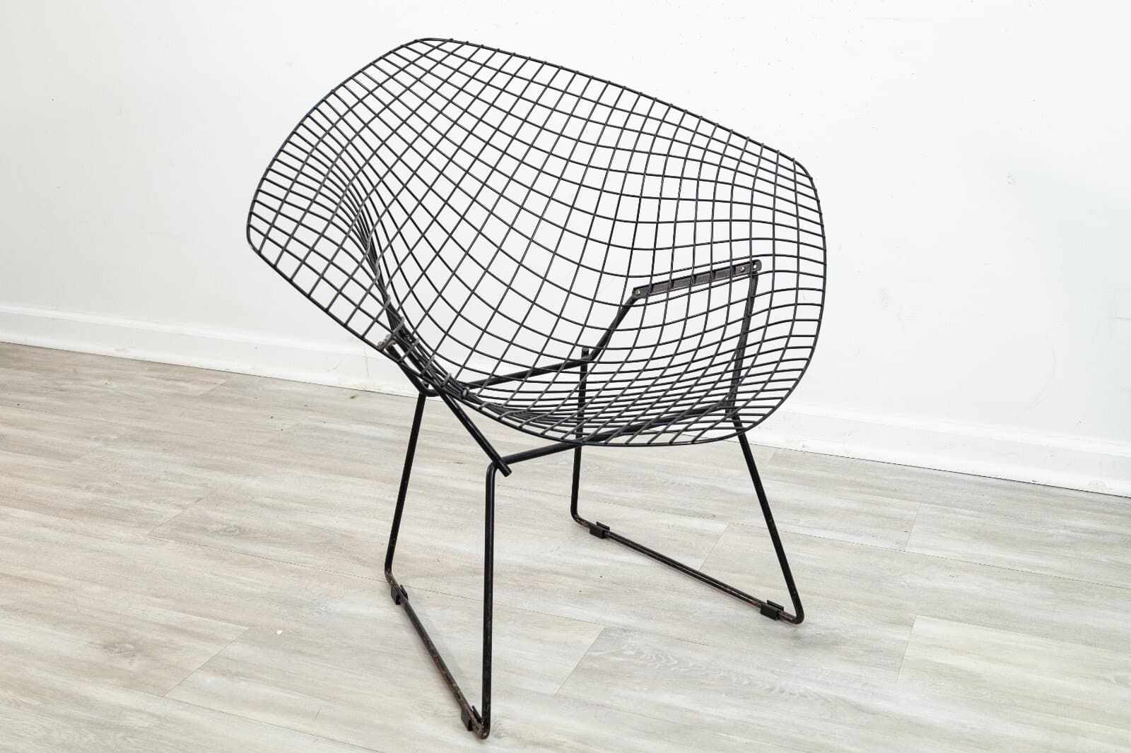 Harry Bertoia for Knoll Diamond Black Wireframe Accent Chair Mid Century Modern - Thumbnail 2