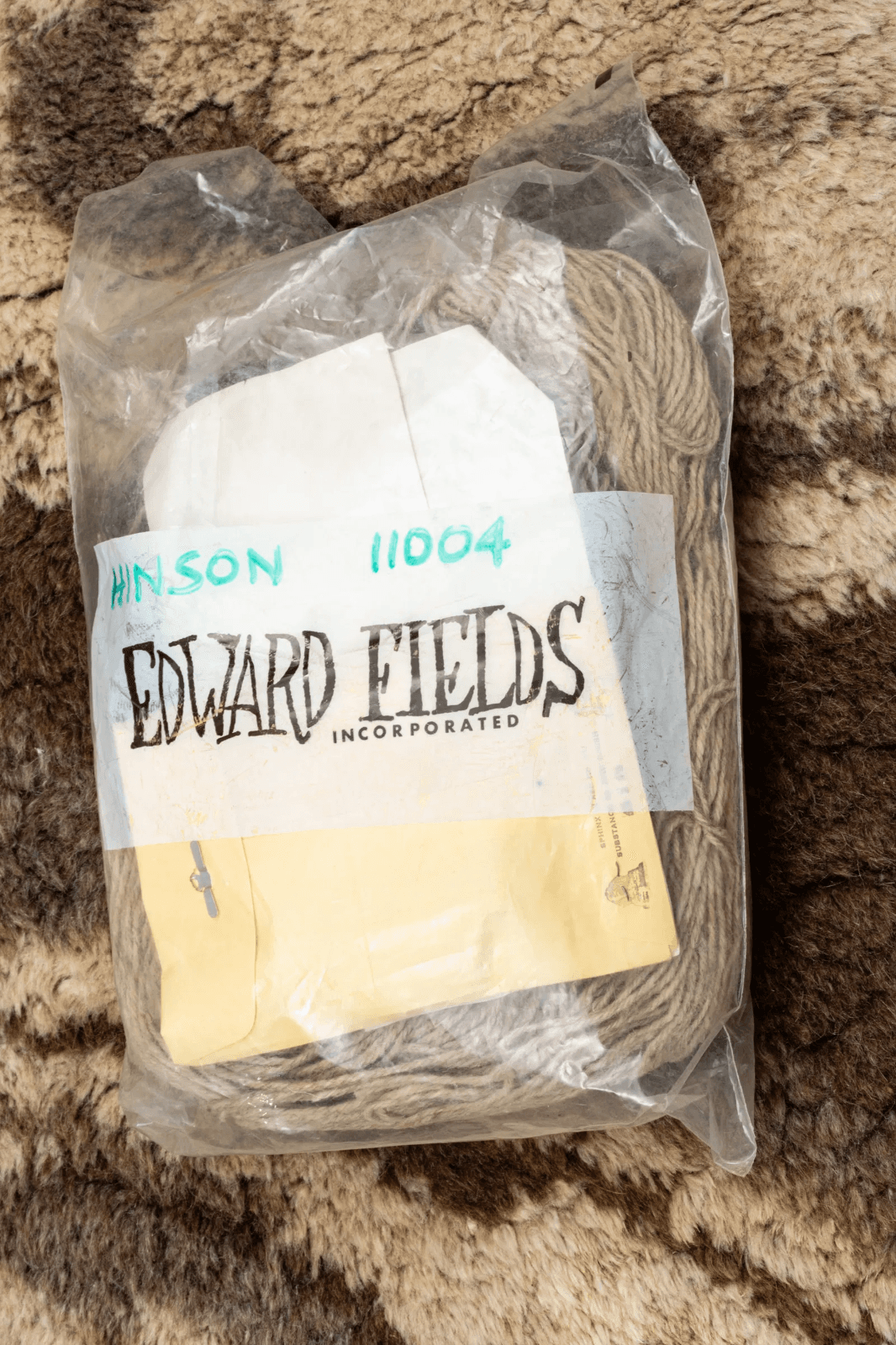 Vintage 1975 Edward Fields Custom Made Brown Abstract Wool Rug 5.5 x 8 - Thumbnail 7