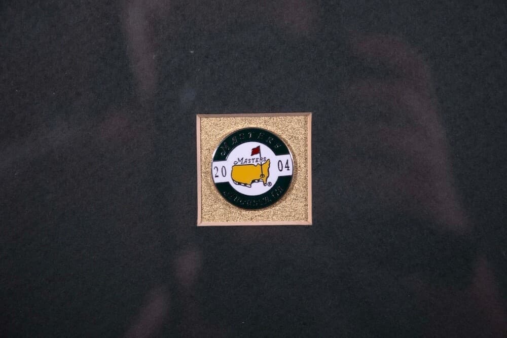 Masters 2004 Arnold Palmer Signed Photograph, Flag, & Pin in Memorabilia Frame - Thumbnail 7