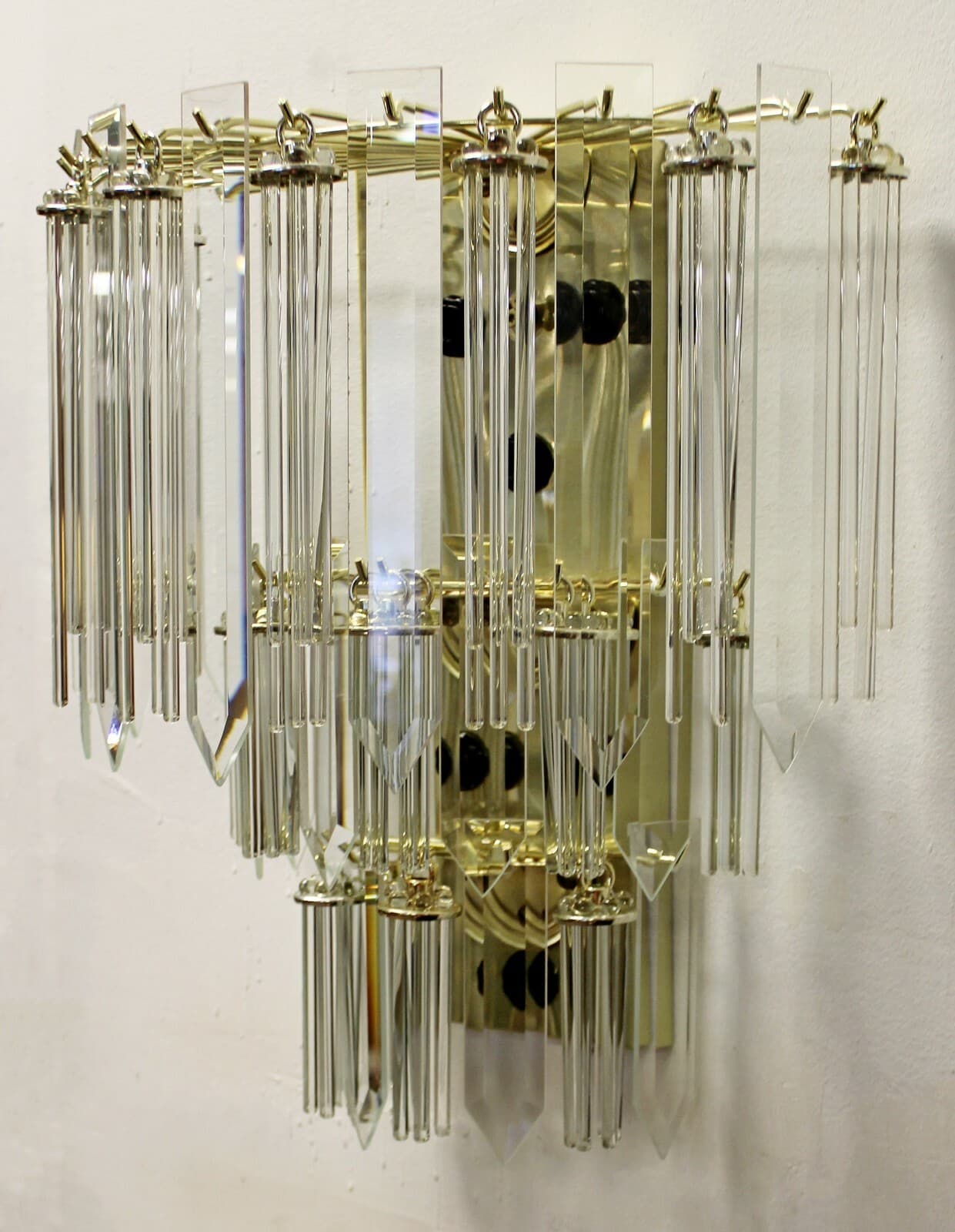 Mid Century Modern Italian Murano Brass and Glass Wall Sconce 1970s - Thumbnail 3
