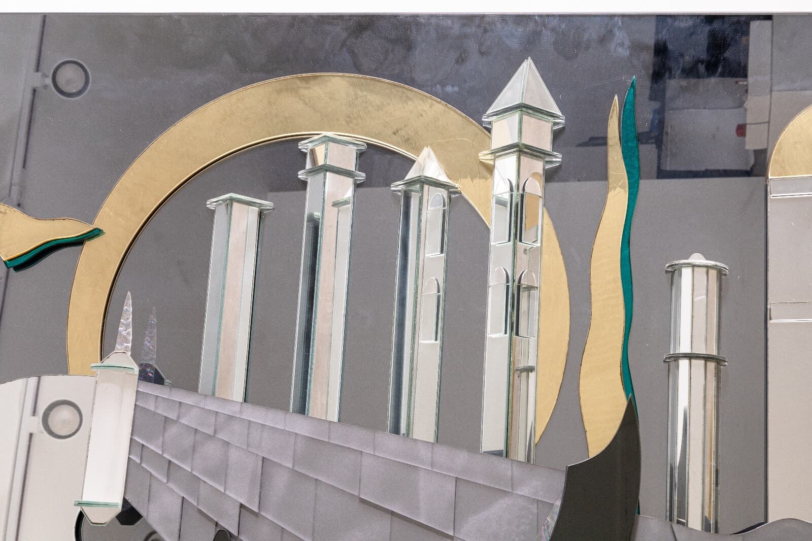 Harvard Reflections Fantasy Cityscape Contemporary Sculptural Mirror Art 80s - Thumbnail 3