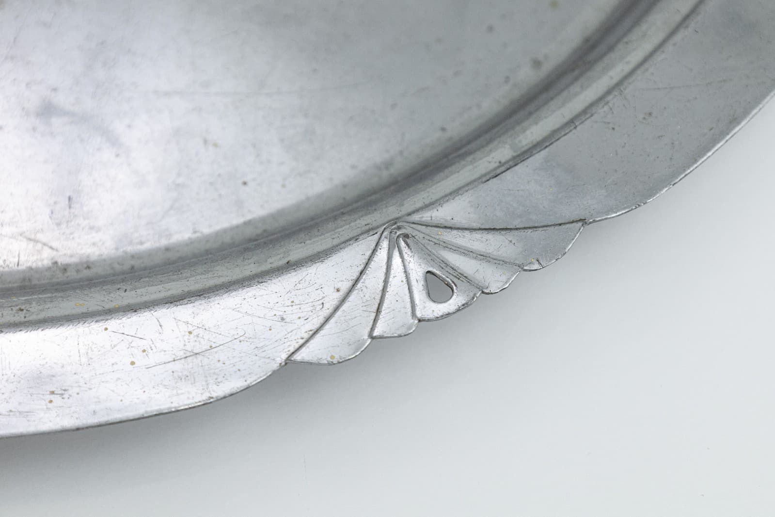 Art Deco Chrome Platter with Bakelite Handles, c. 1930s - Modern Bar Collectable - Thumbnail 3