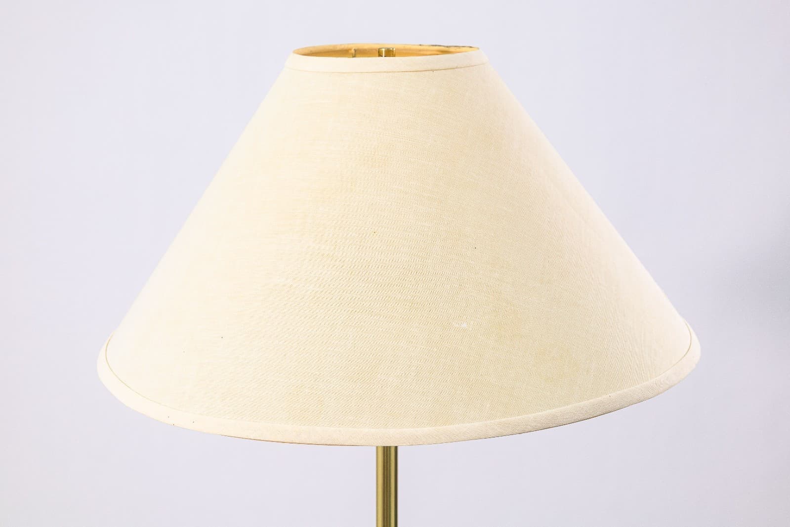 Vintage Laurel Lamp Company Brass and Round Glass Mid Century Modern Lamp Table - Thumbnail 6