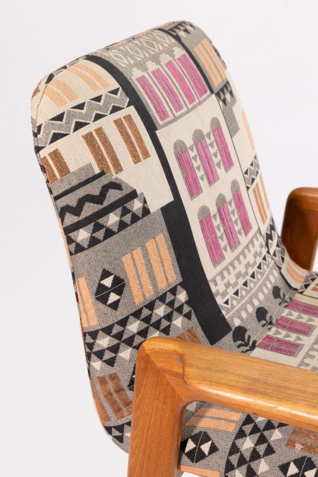 Set of 4 Mid Century Benny Linden Teak Barstools with Geometric Upholstery 1990s - Thumbnail 7