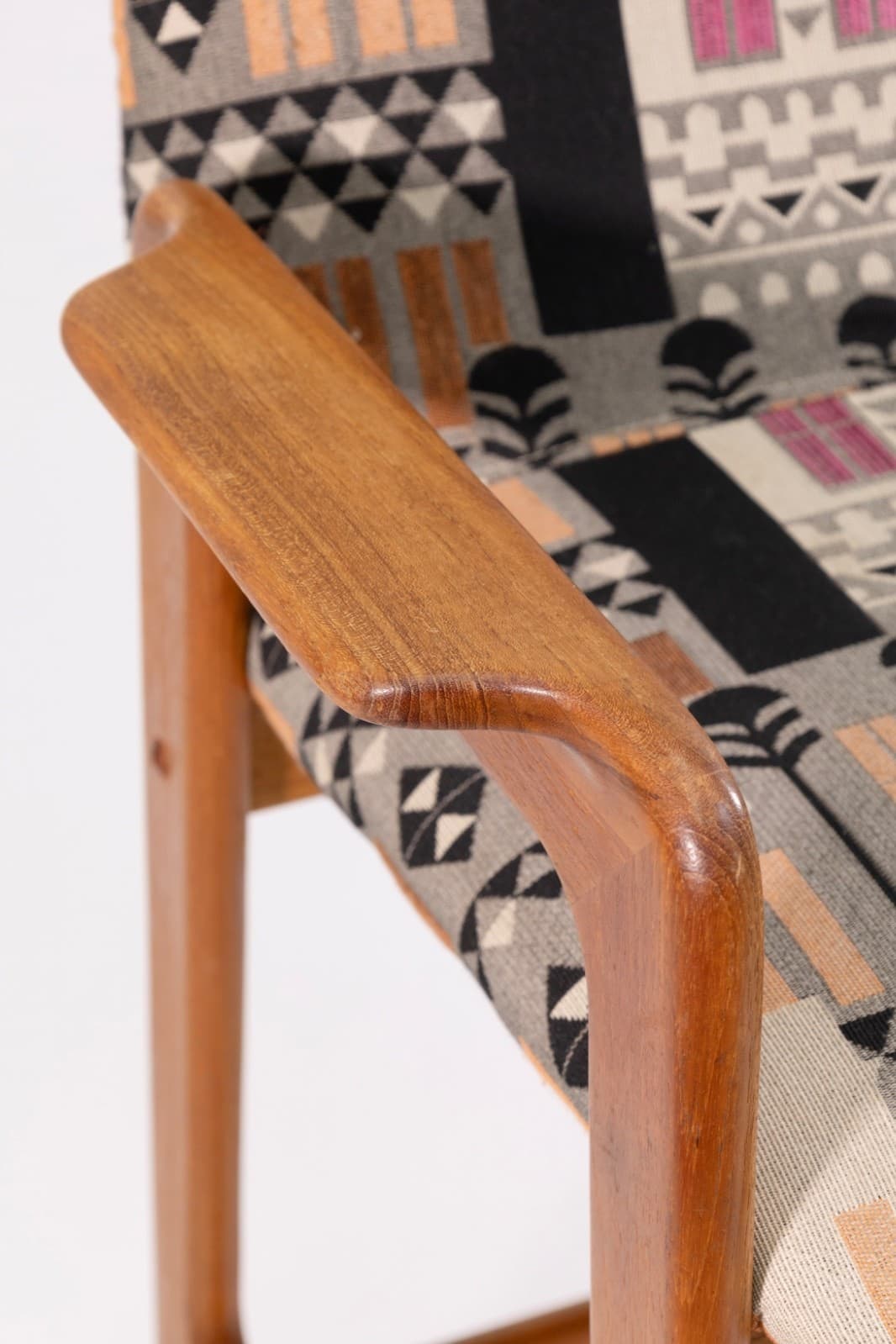 Set of 4 Mid Century Benny Linden Teak Barstools with Geometric Upholstery 1990s - Thumbnail 8