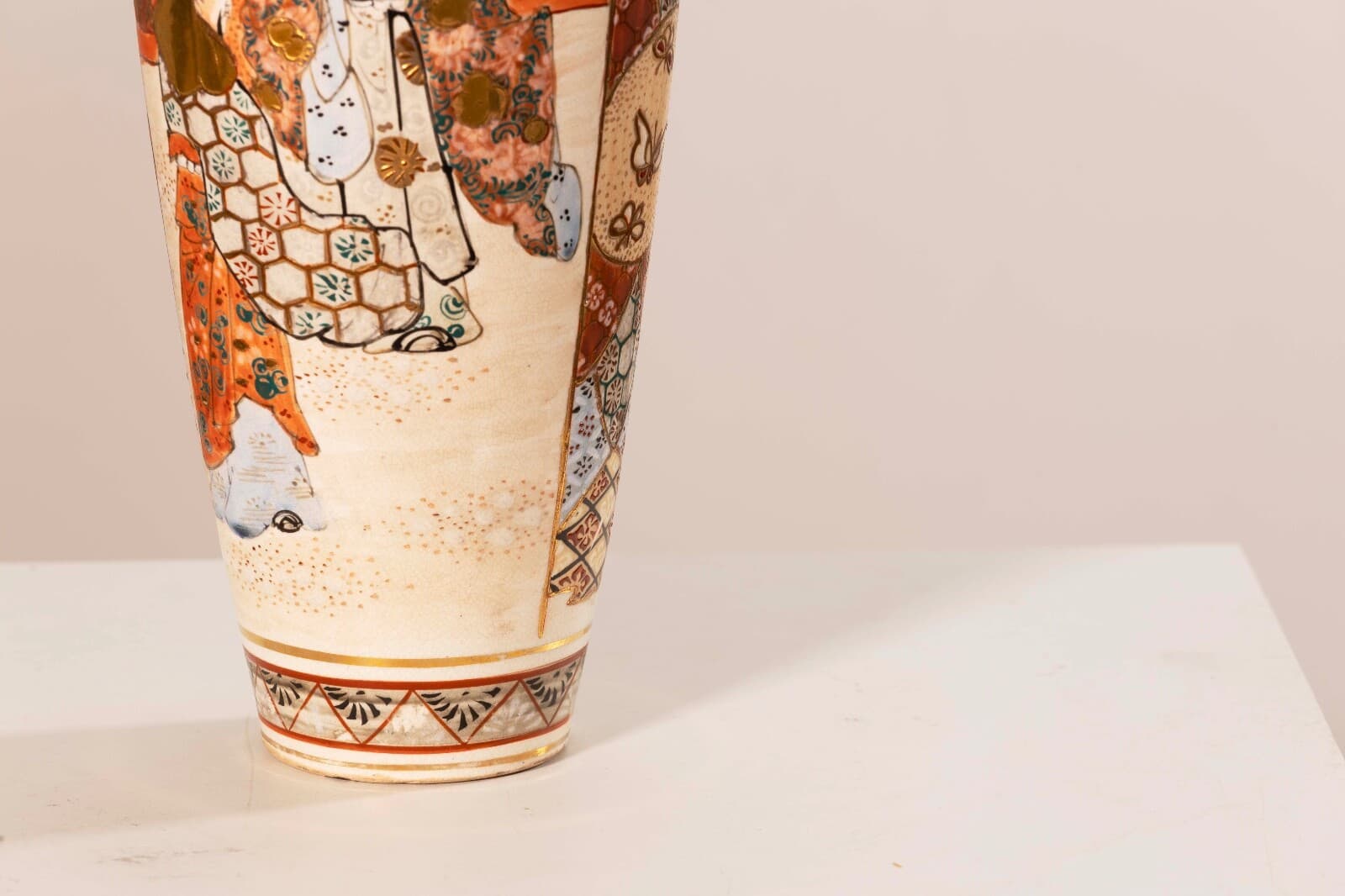Antique Vintage Japanese Meiji Satsuma Earthenware Hand Painted Vase - Thumbnail 4