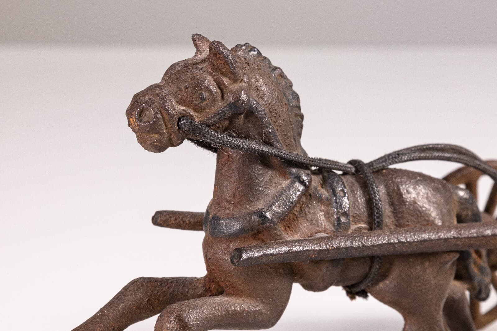 Vintage Cast Iron Horse Drawn Cart America Antique Collectable Pull Toy 1920s - Thumbnail 2