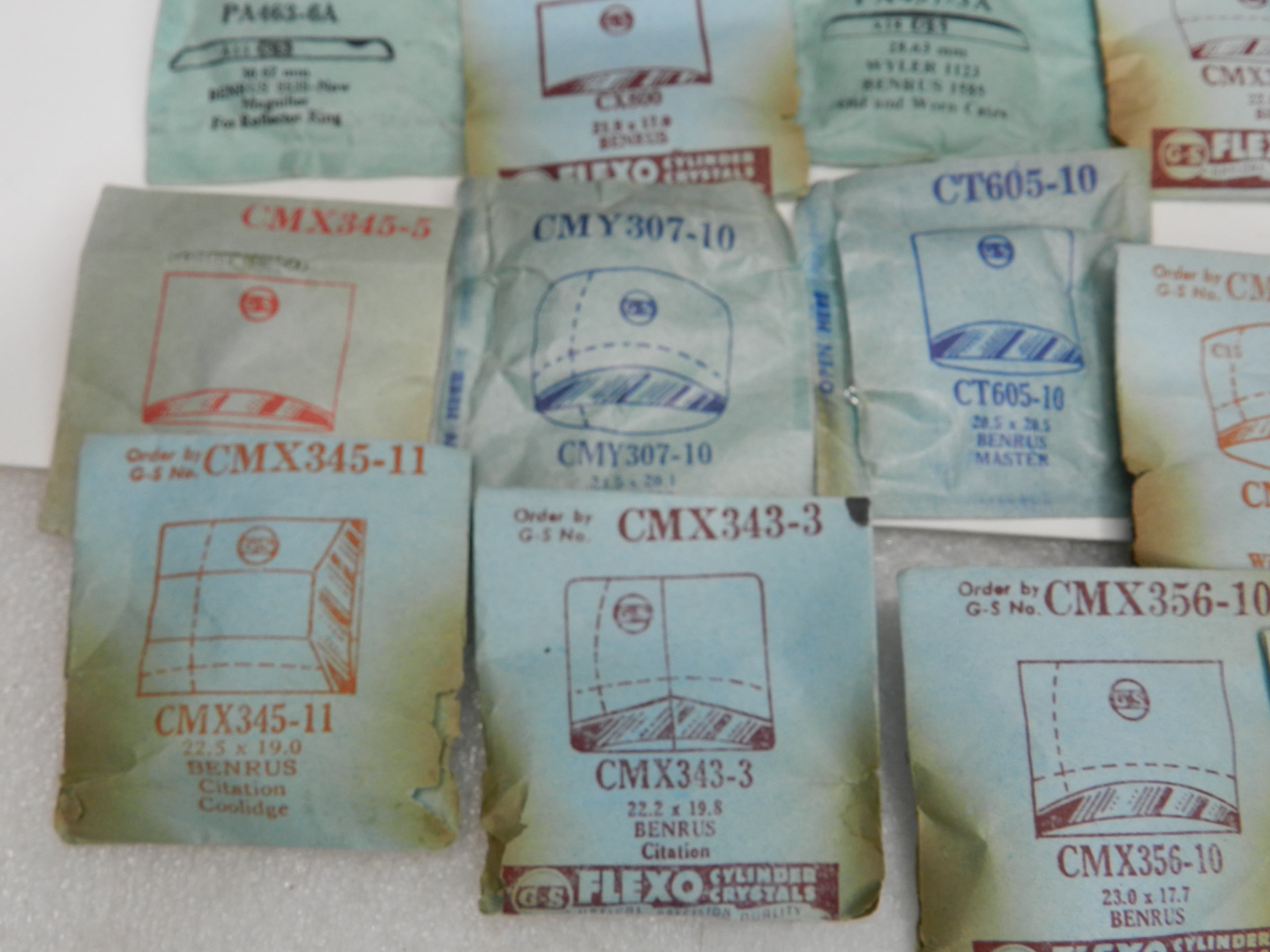 68 Vintage New Old Stock Watchmakers Mens Benrus Crystal Watch Face Lot (O41J) - Thumbnail 3