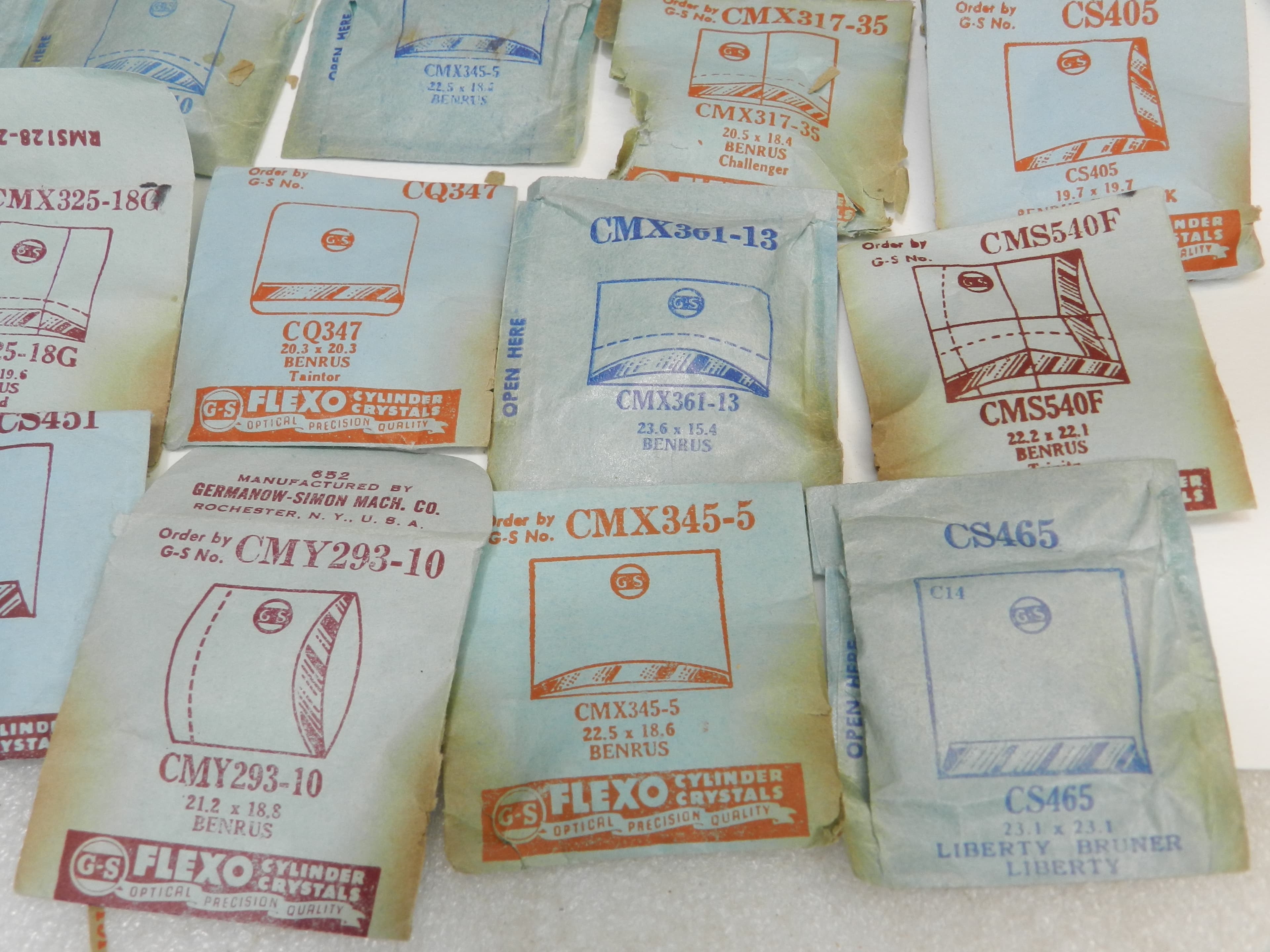 68 Vintage New Old Stock Watchmakers Mens Benrus Crystal Watch Face Lot (O41J) - Thumbnail 6
