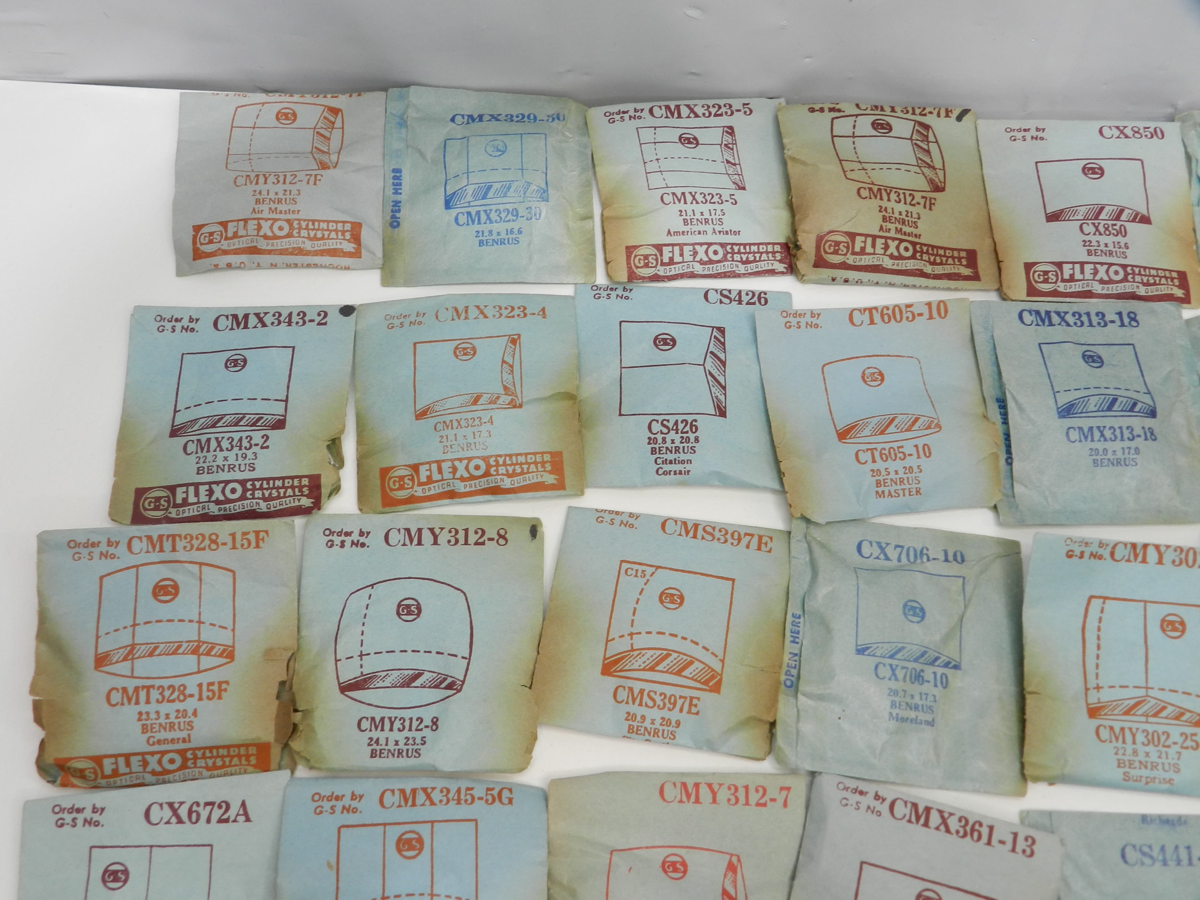68 Vintage New Old Stock Watchmakers Mens Benrus Crystal Watch Face Lot (O41J) - Thumbnail 9