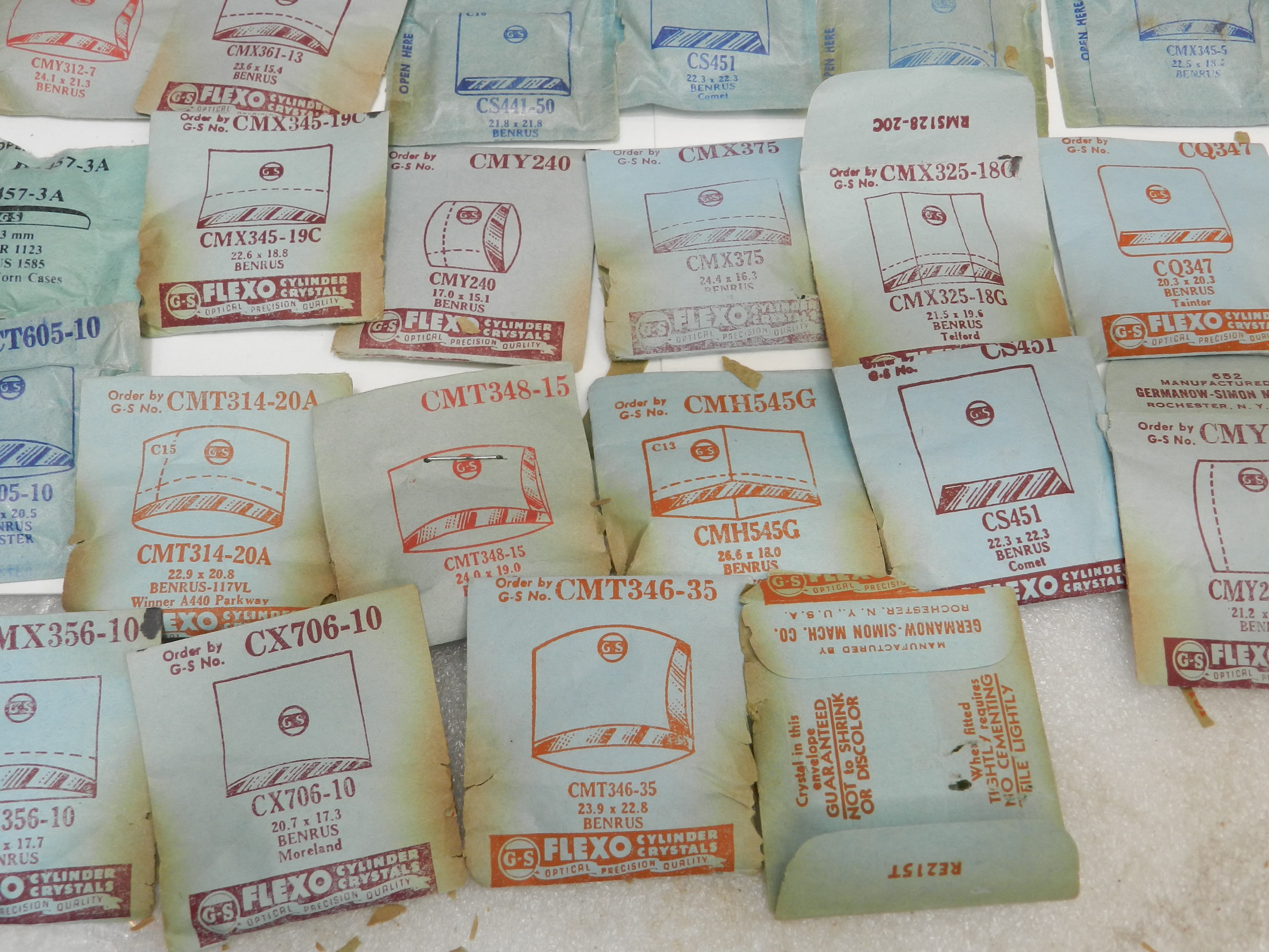 68 Vintage New Old Stock Watchmakers Mens Benrus Crystal Watch Face Lot (O41J) - Thumbnail 10