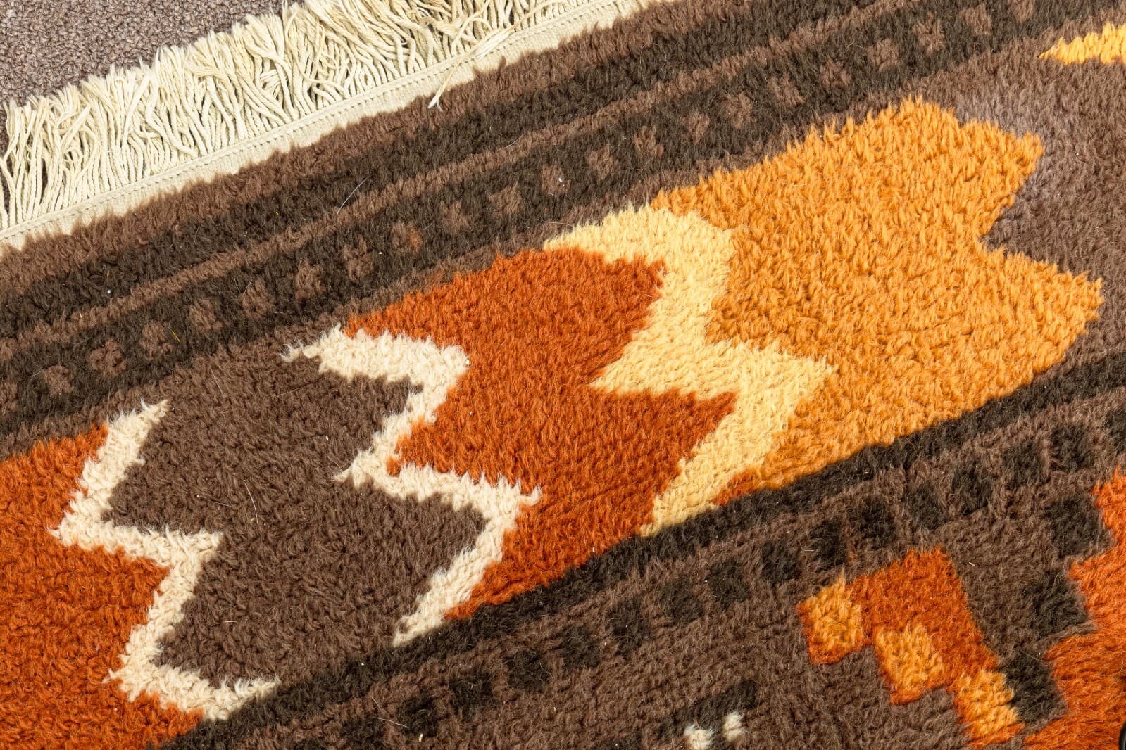 Mid Century Modern Aztec Style Vintage Brown and Orange Area Rug Fiber Carpet - Thumbnail 6