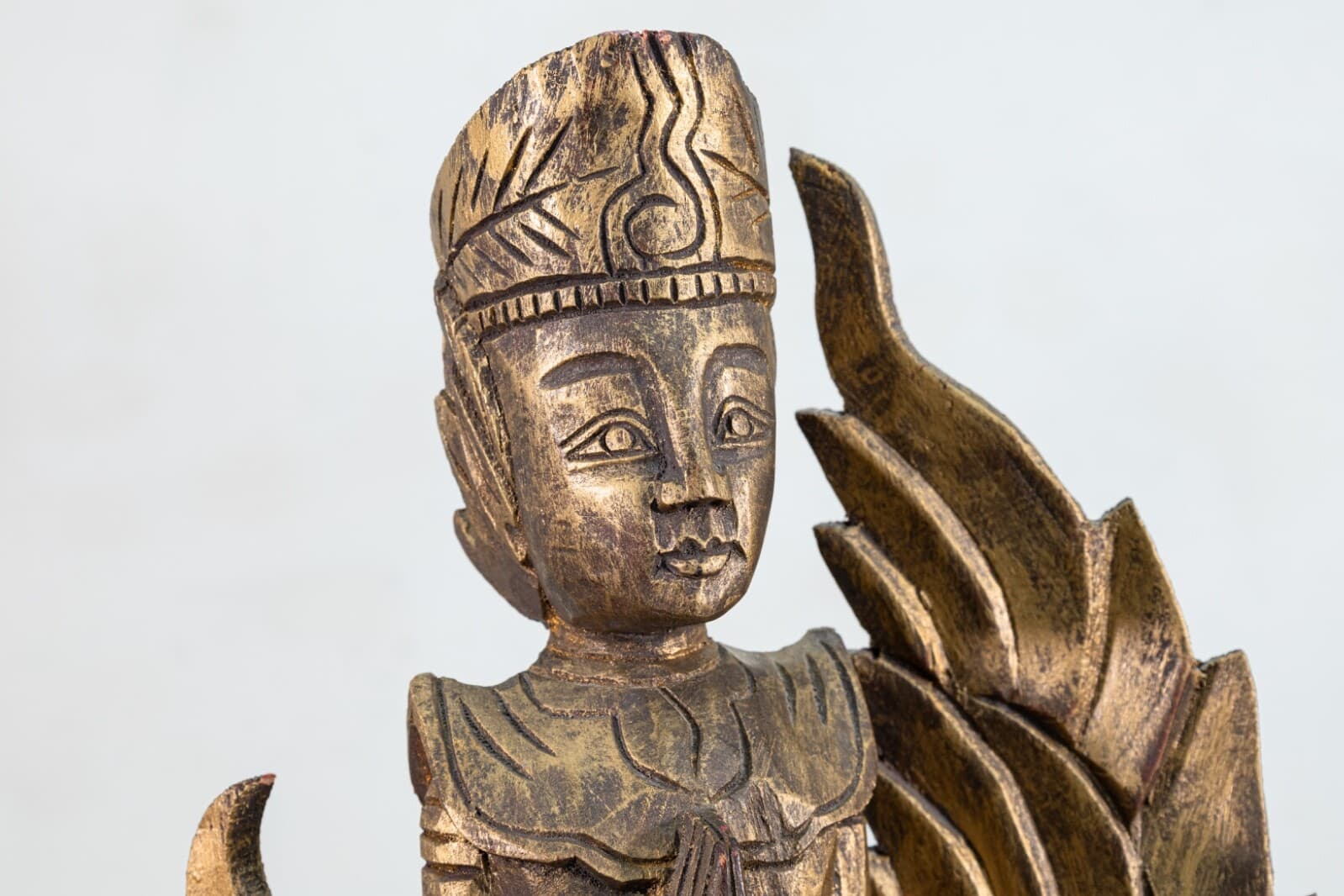 Vintage Thai Garuda Winged Deity Carved Statue on Stand Thailand Folk Art - Thumbnail 2