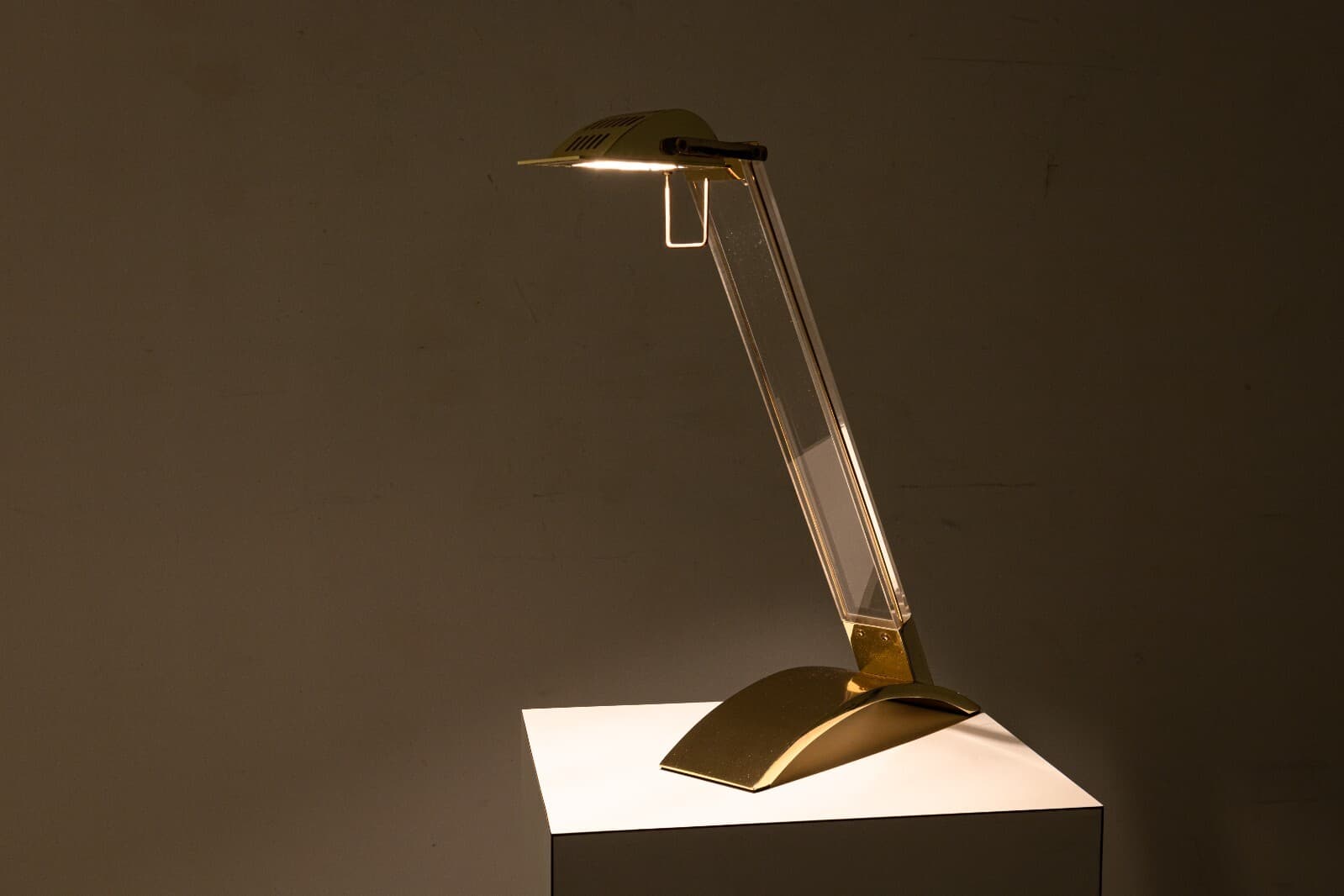 Mid Century Modern Vintage Grupo MCI Brass and Lucite Desk Lamp - Thumbnail 3