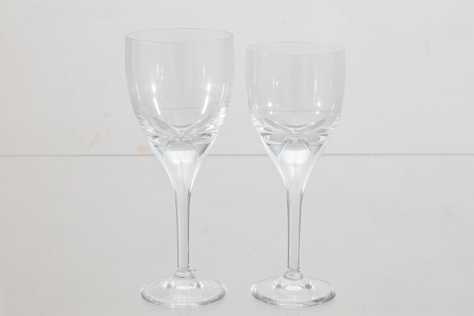 Rosenthal Iris Set of 17 Modernist Crystal Glass Wine Glasses - Thumbnail 3