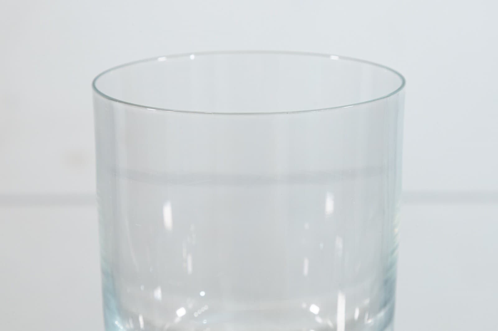 Sagaform Set of 16 Modernist Handblown Wine or Cocktail Glasses with Green Bases - Thumbnail 4