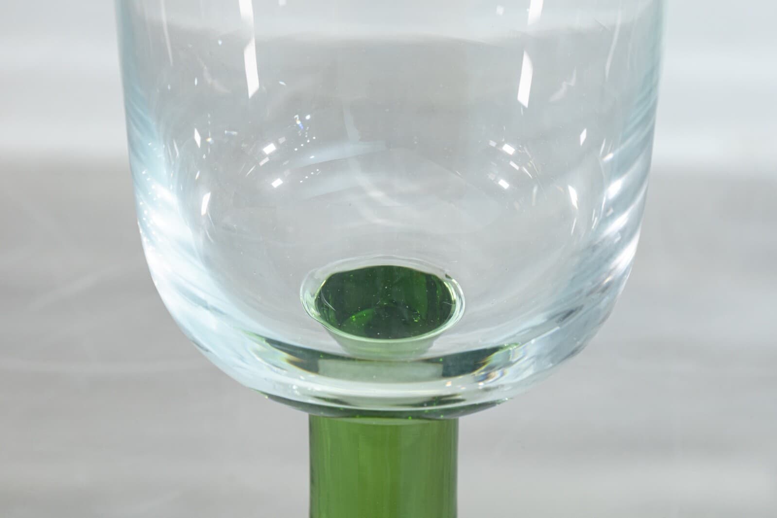 Sagaform Set of 16 Modernist Handblown Wine or Cocktail Glasses with Green Bases - Thumbnail 5