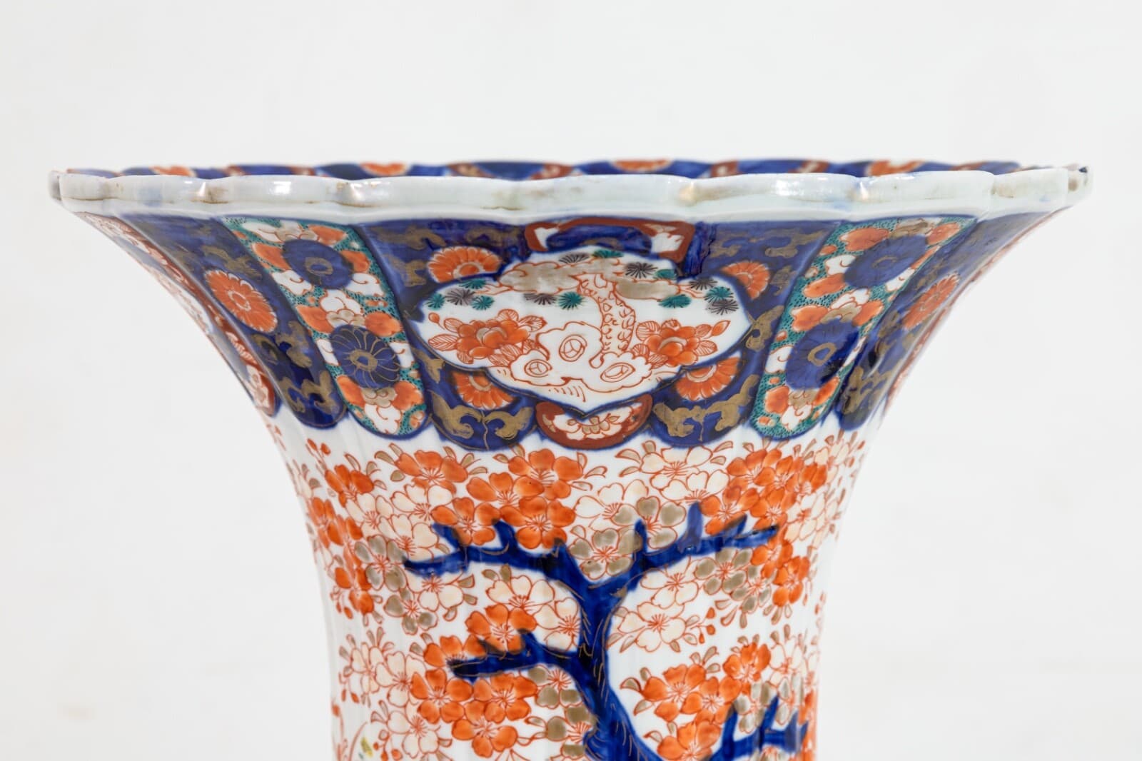 Antique Japanese Imari Pair Vases Meiji Period Trumpet Shaped Floral Design - Thumbnail 4