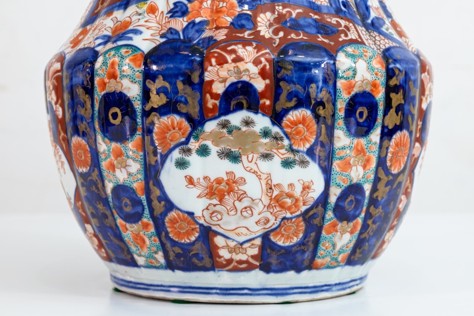 Antique Japanese Imari Pair Vases Meiji Period Trumpet Shaped Floral Design - Thumbnail 7