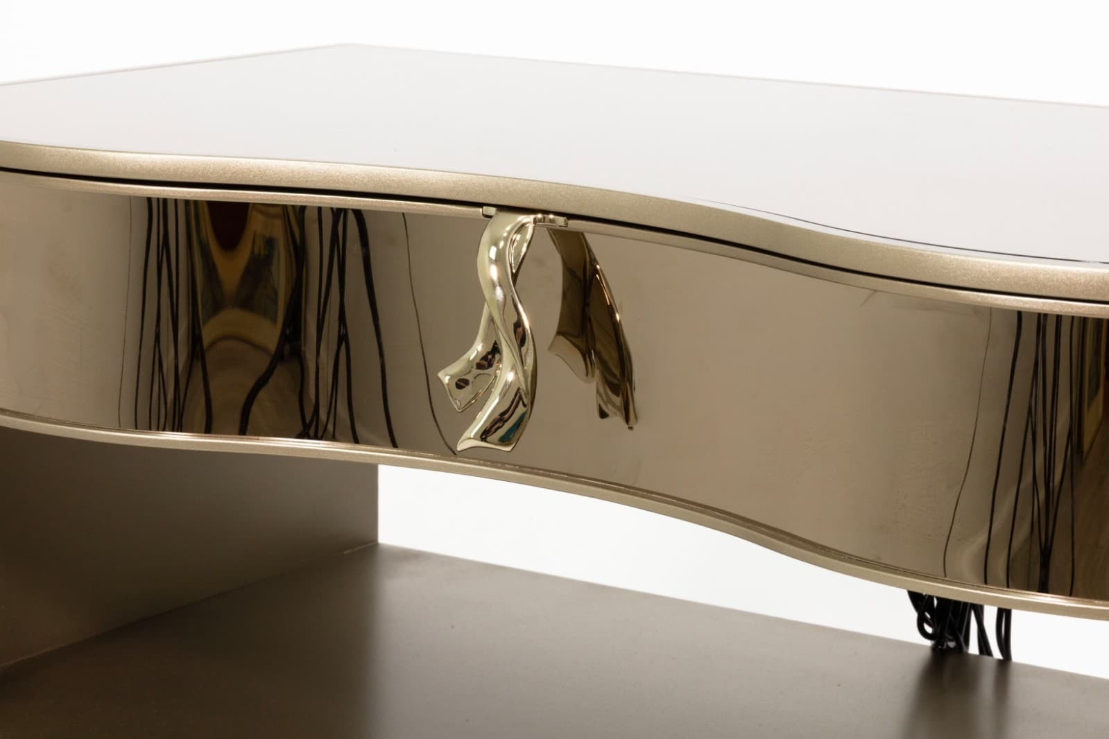 Pair Of Caracole 'It's A Small Wonder" Mirrored Nightstands - Thumbnail 7