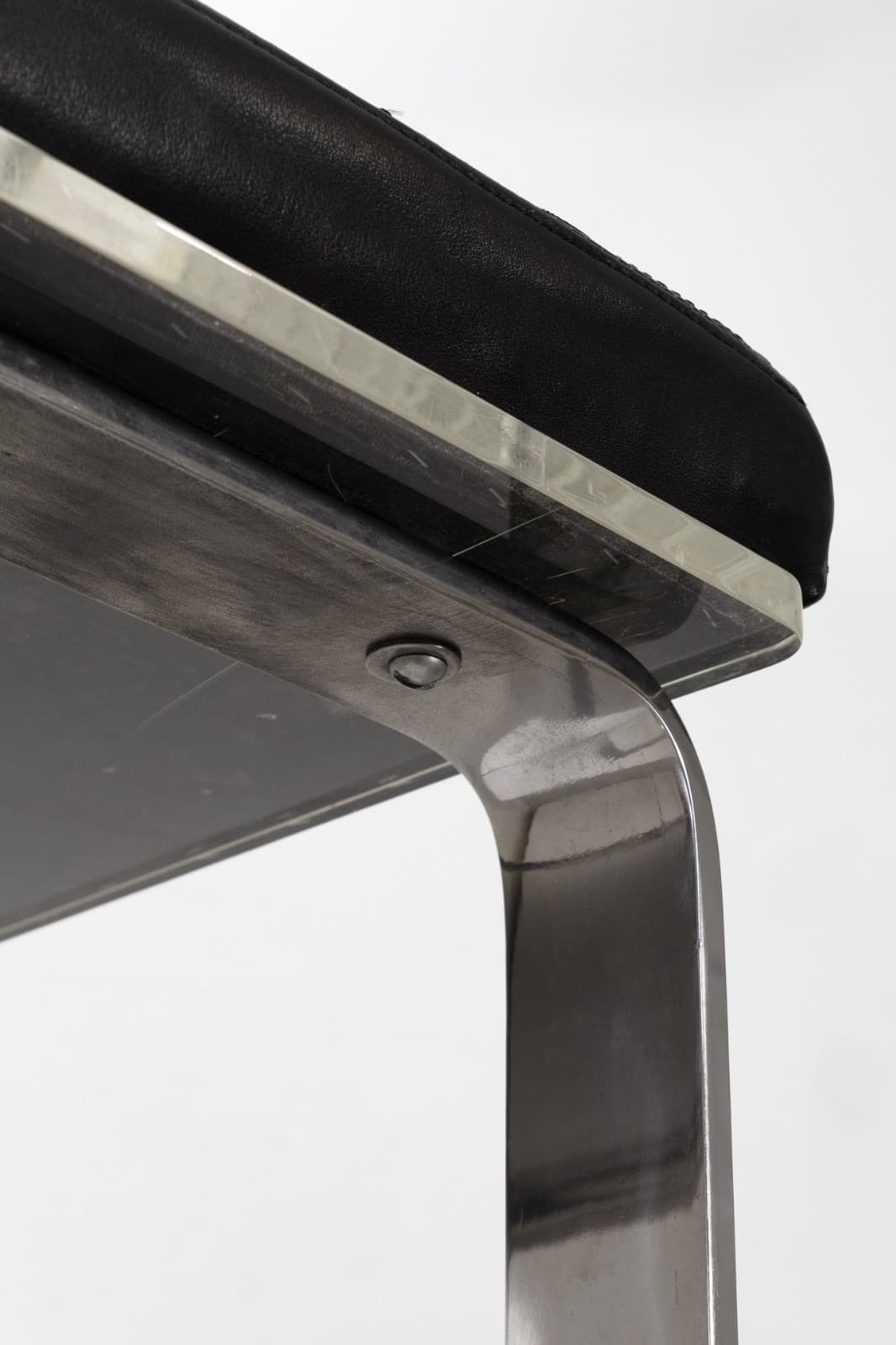 Mid Century Modern Black Leather And Lucite Barstool With Chrome Legs - Thumbnail 5