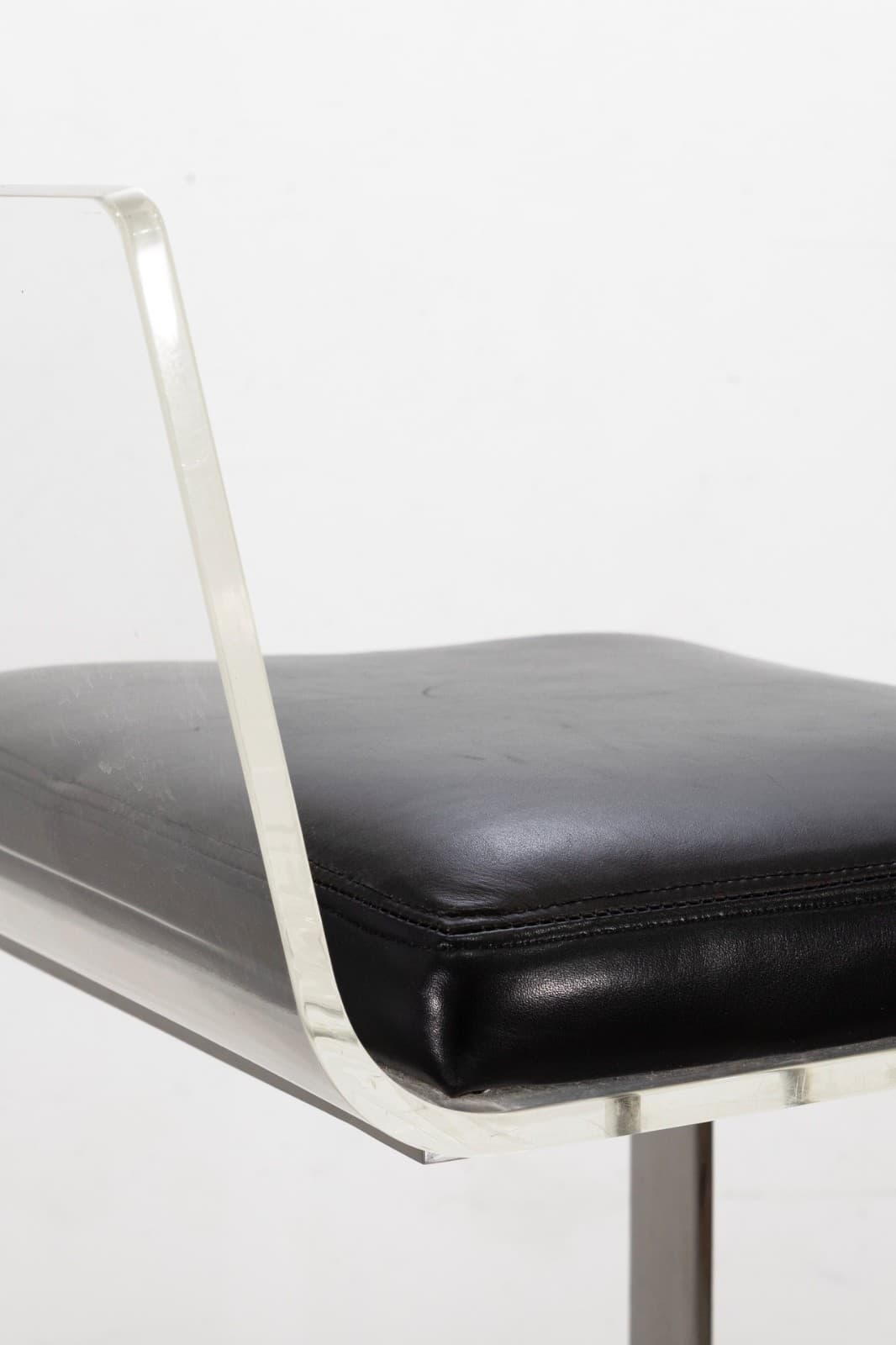 Mid Century Modern Black Leather And Lucite Barstool With Chrome Legs - Thumbnail 6