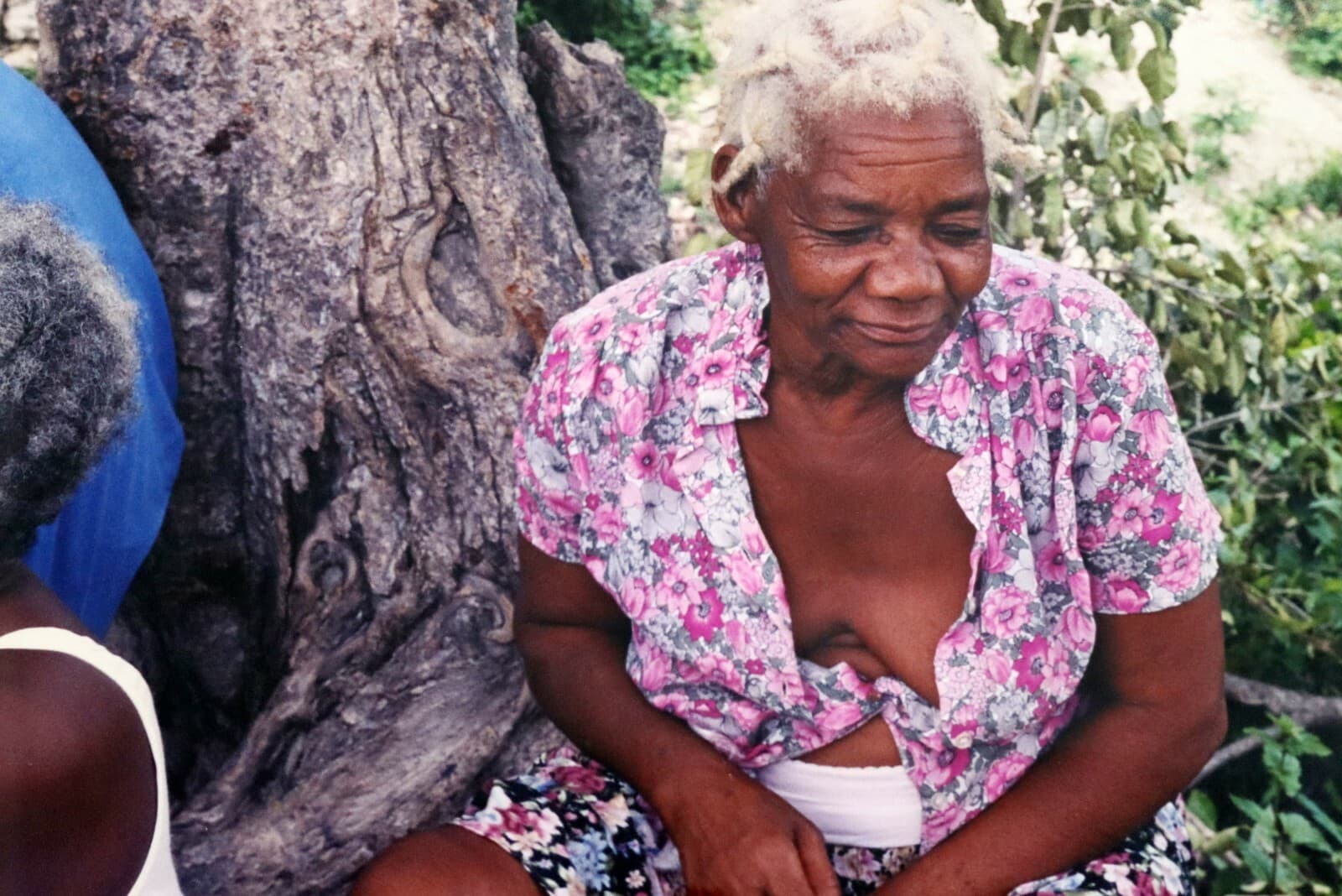 Chantal James Haiti Elderly Woman Photograph Framed Signed - Thumbnail 2
