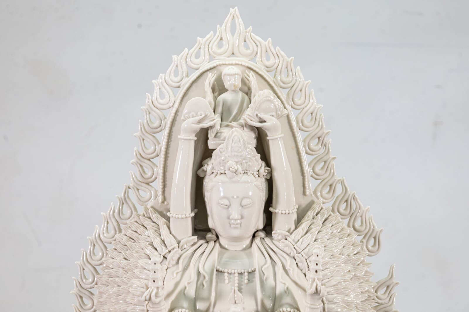 Vintage Asian Guanyin Bodhisattva Thousand-Arm Guan Yin Buddha Porcelain Statue - Thumbnail 2