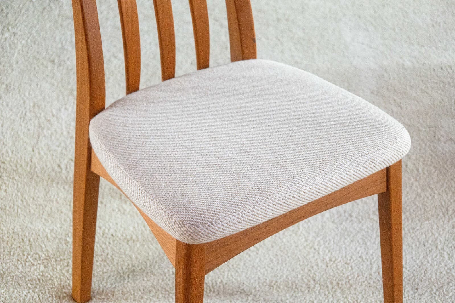 Benny Linden Set of 4 Teak Dining Chairs - Thumbnail 5