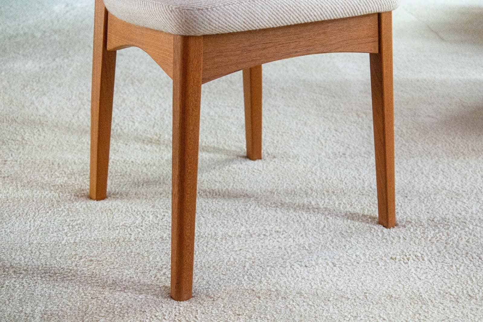 Benny Linden Set of 4 Teak Dining Chairs - Thumbnail 6