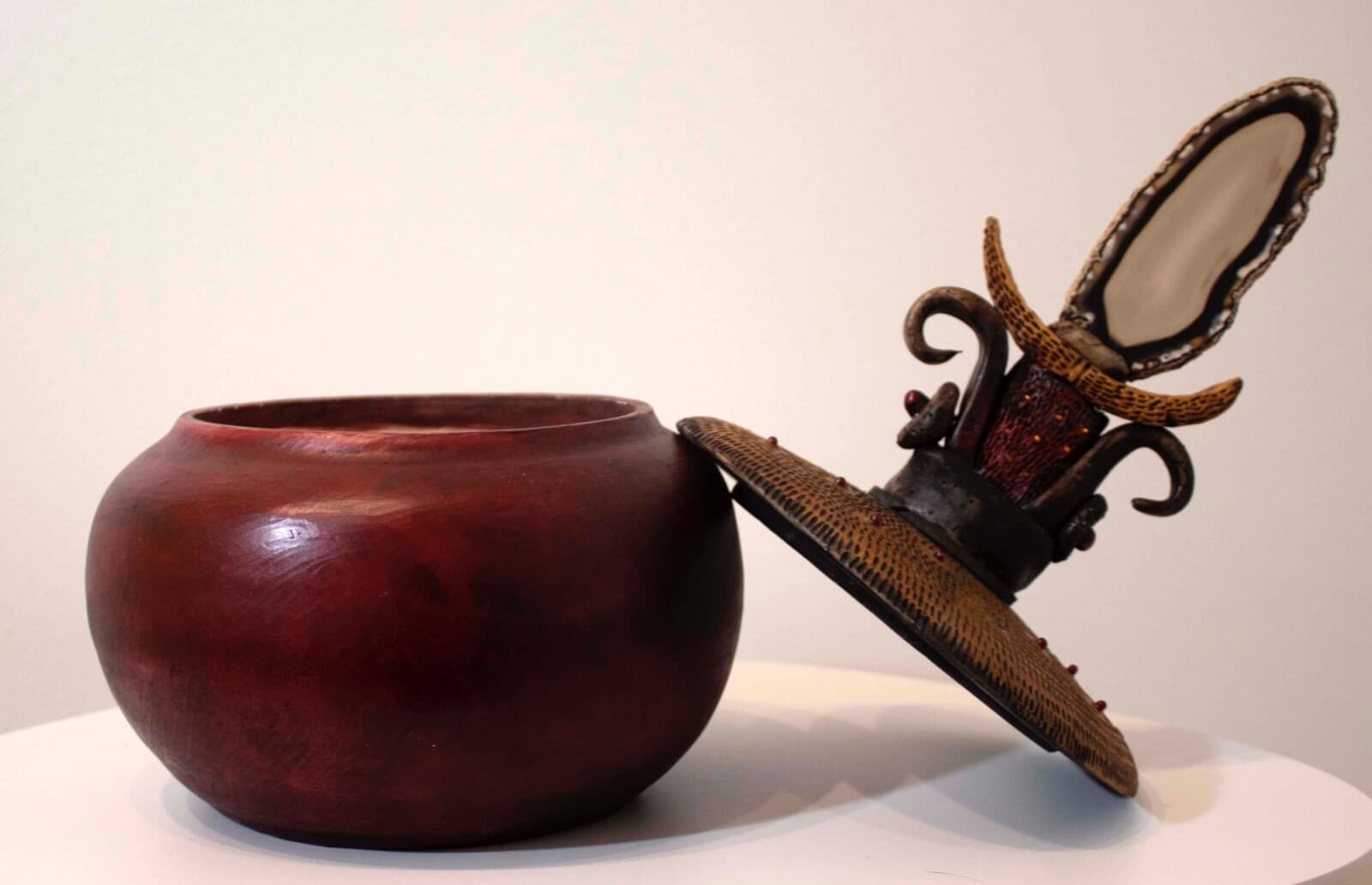 Vicki Grant Ceramic Vessel Embellished with Brazilian Agate - Thumbnail 6